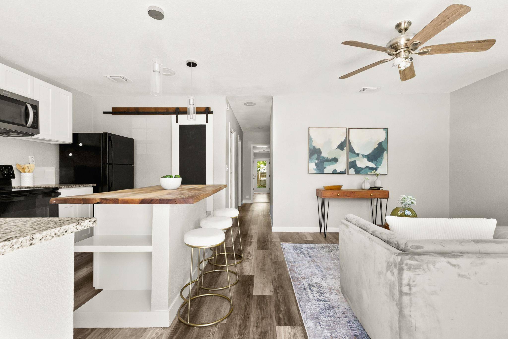1848 W Bridge ST, New Braunfels, TX 78130