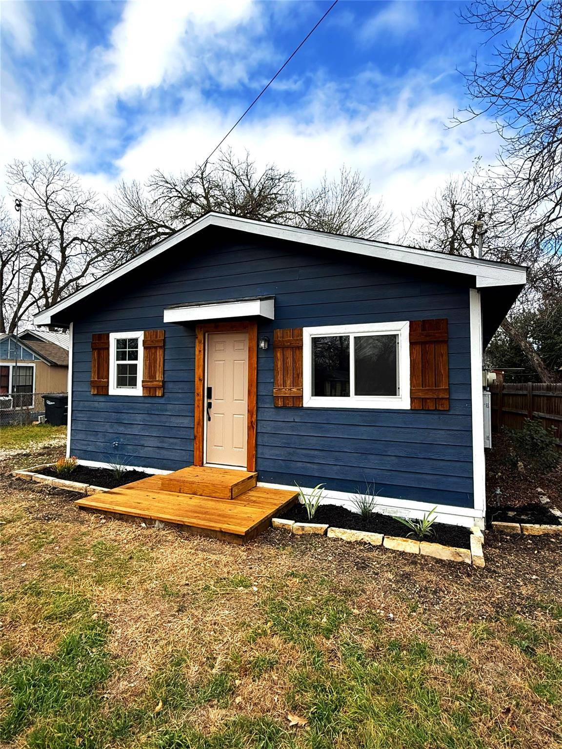 1848 W Bridge ST, New Braunfels, TX 78130