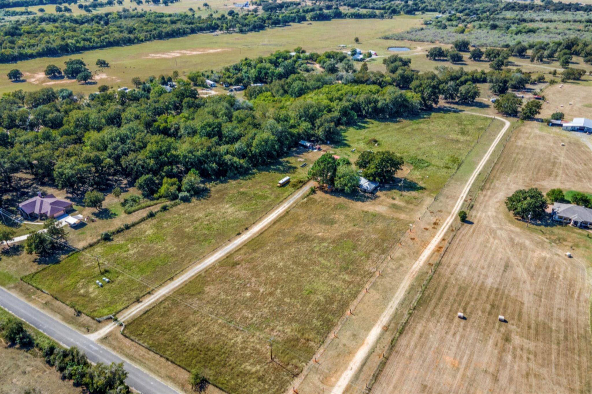 610 Pleasant Grove RD, Elgin, TX 78621