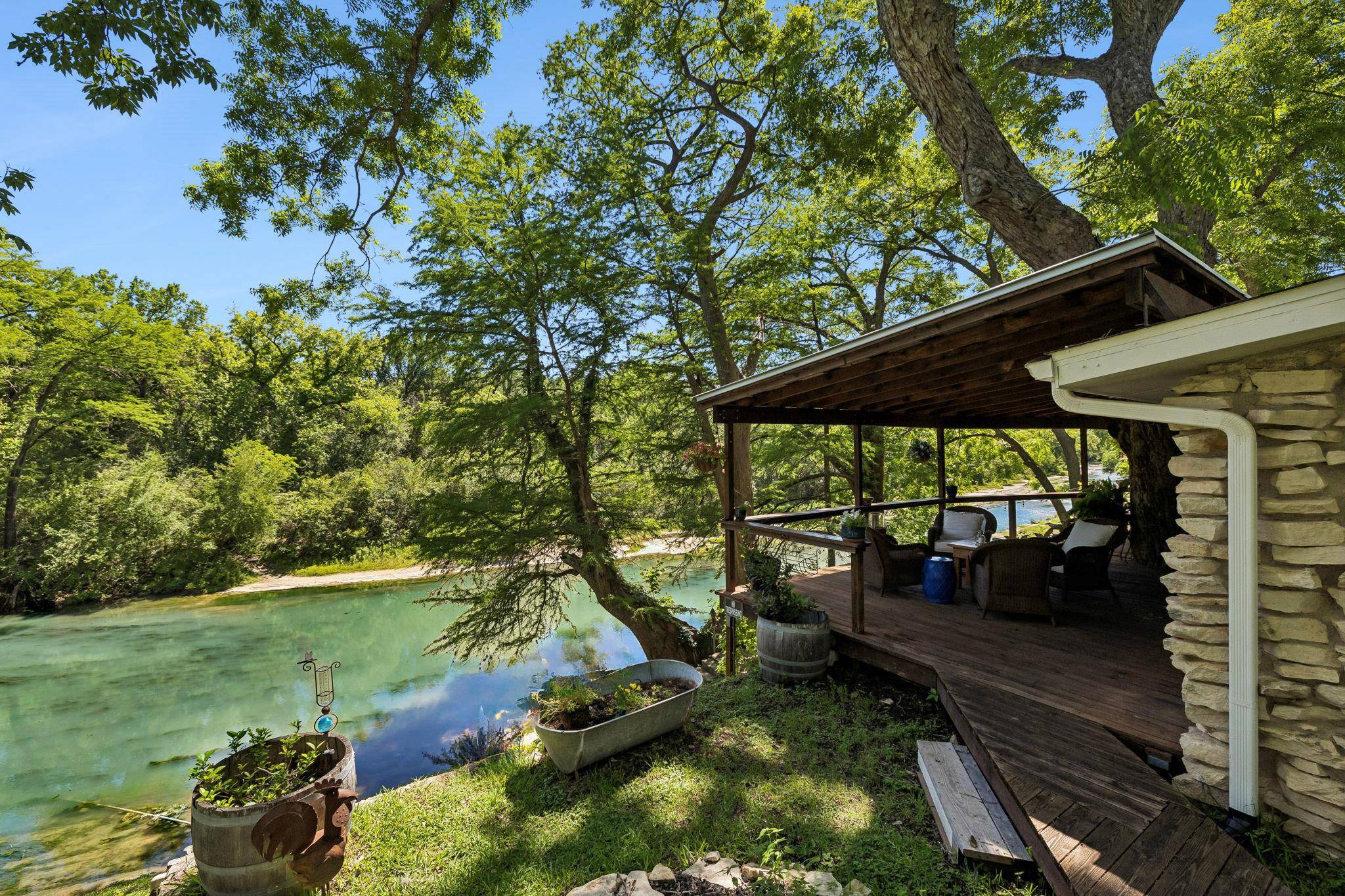 1520 Rocky River RD, Canyon Lake, TX 78133