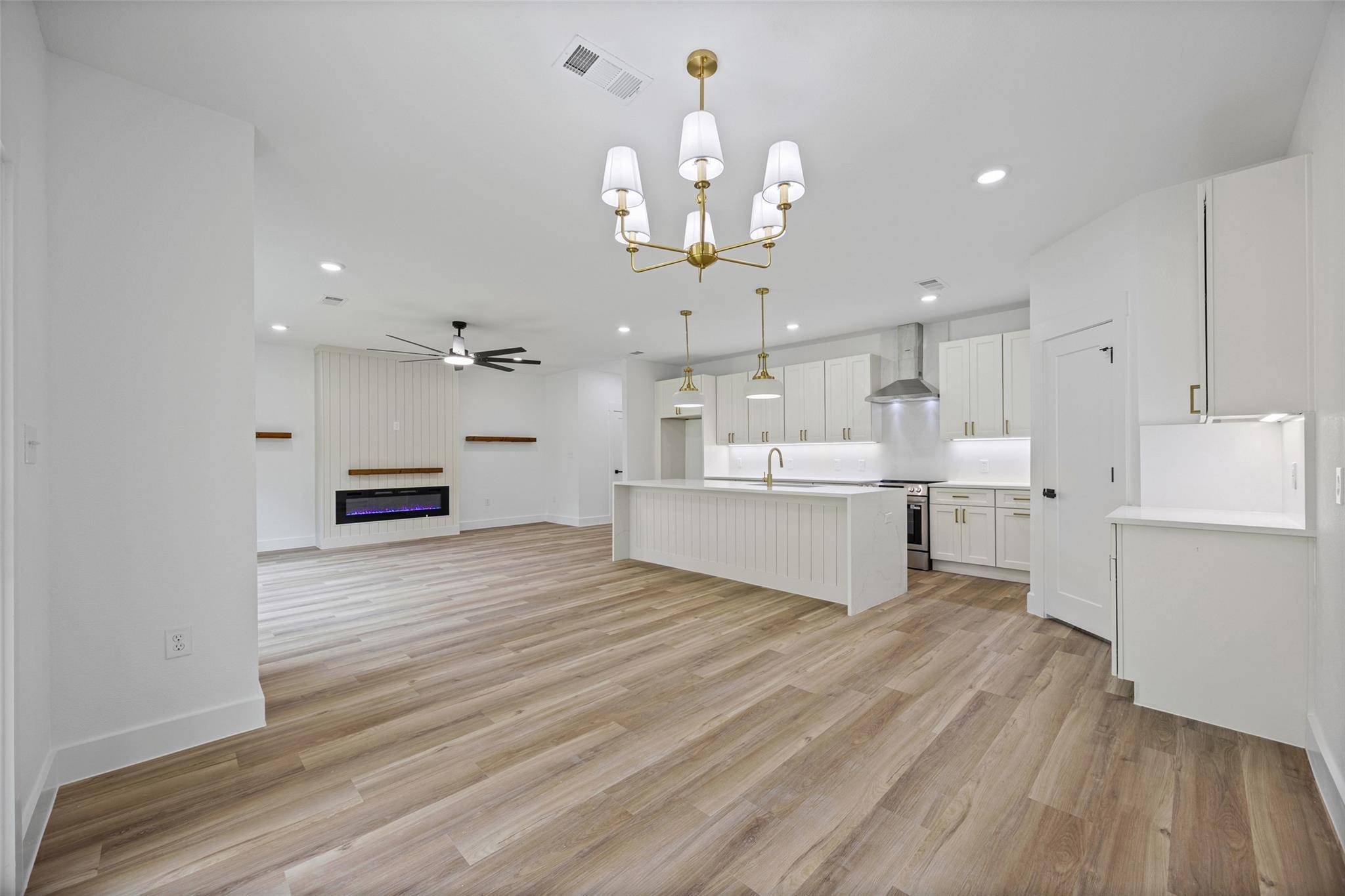 191 Heleakala DR, Bastrop, TX 78602