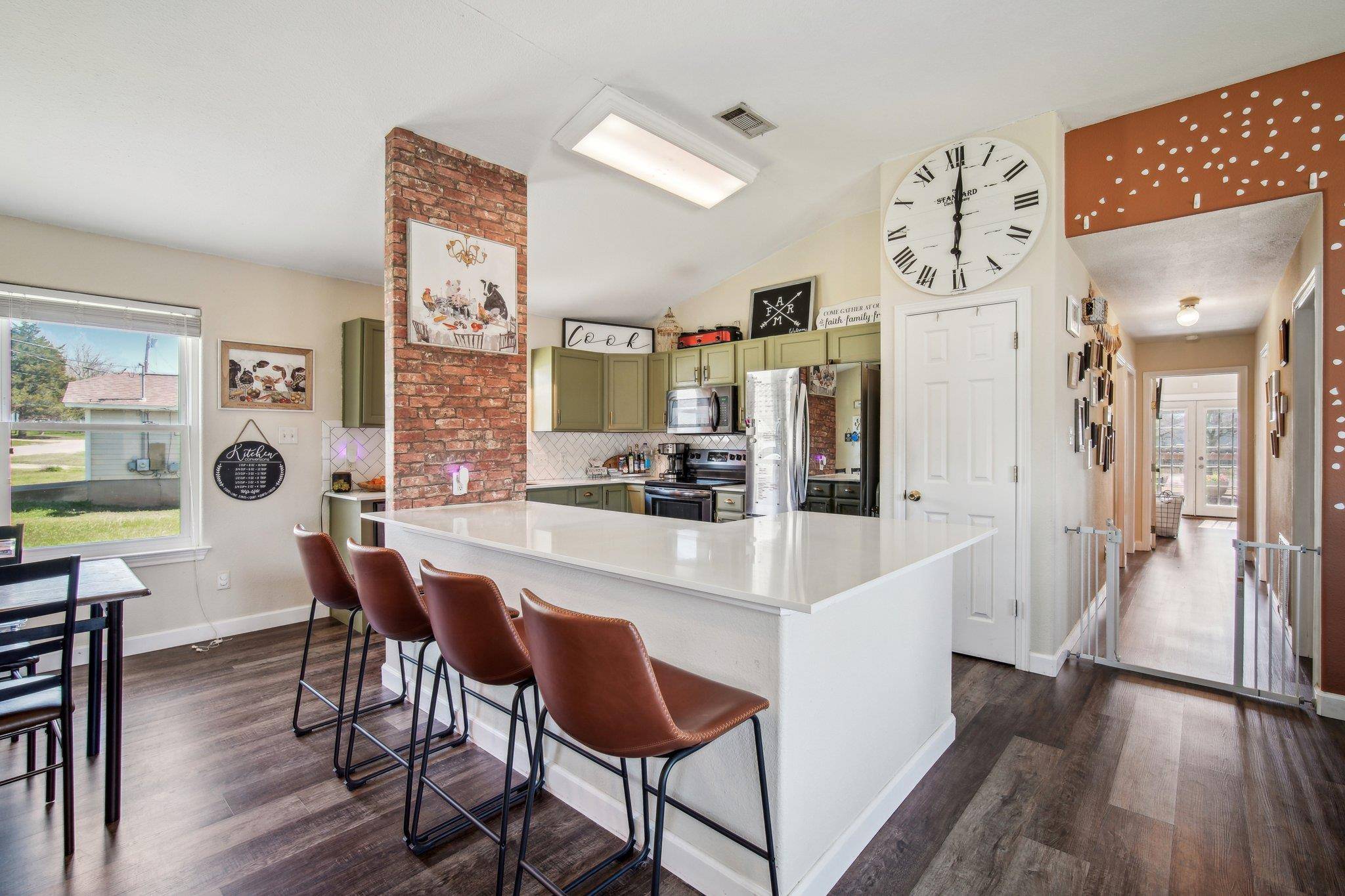 107 Hawea LN, Bastrop, TX 78602