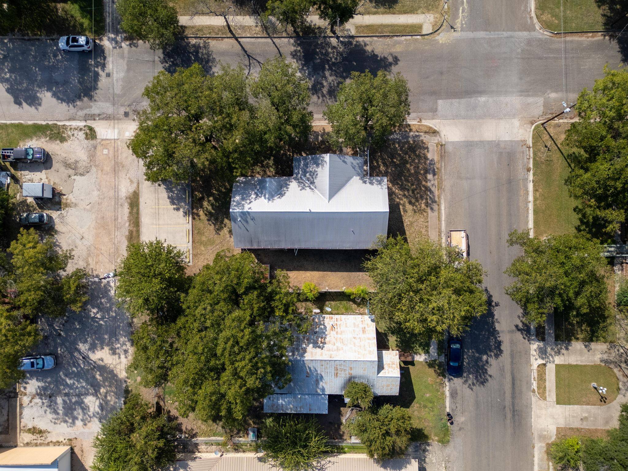 107 W 5th ST, Lampasas, TX 76550