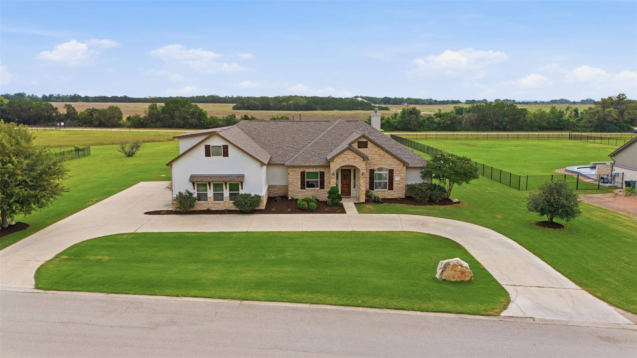 2440 Greatwood TRL, Leander, TX 78641