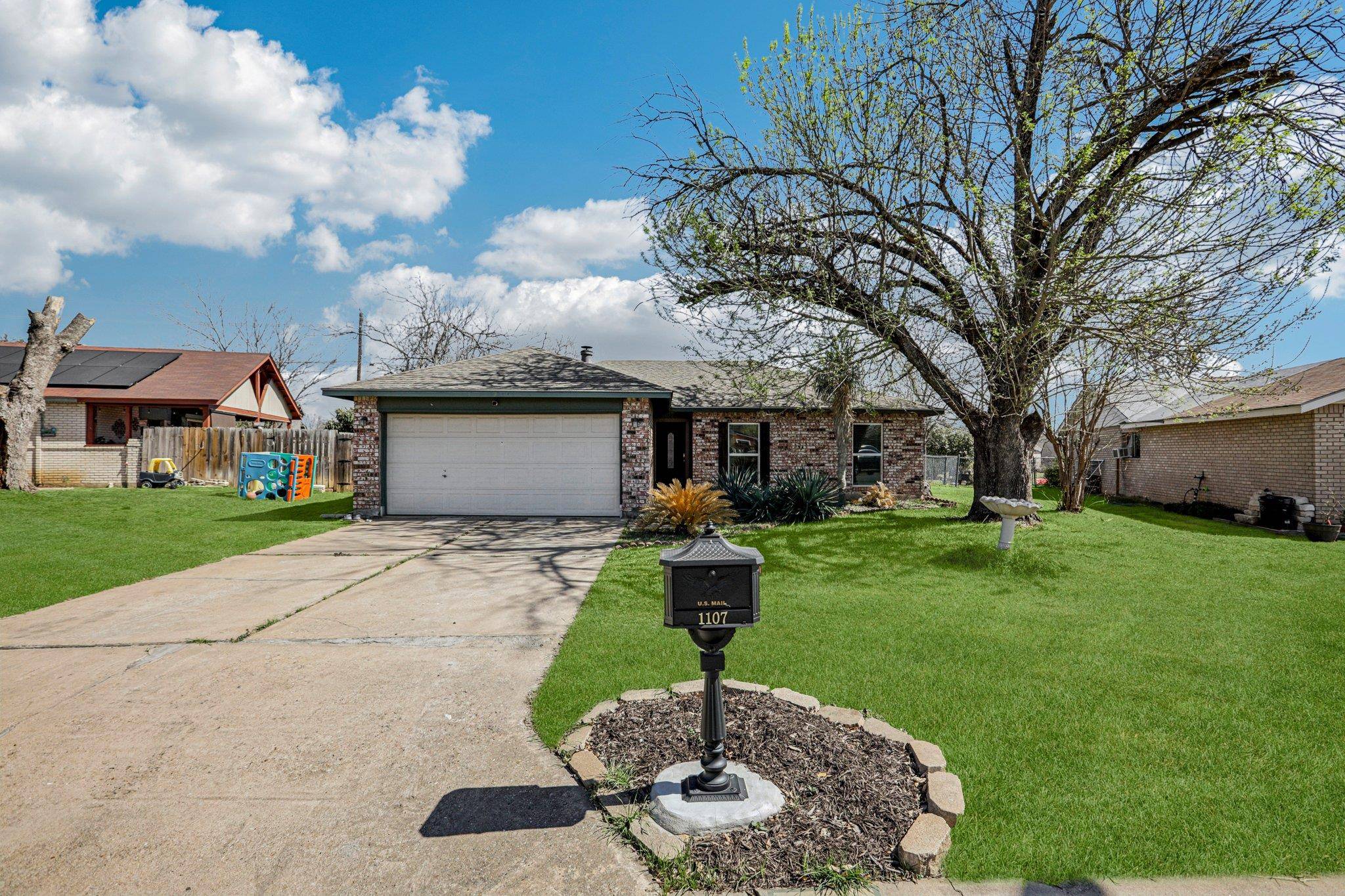 1107 Long Meadow DR, Round Rock, TX 78664