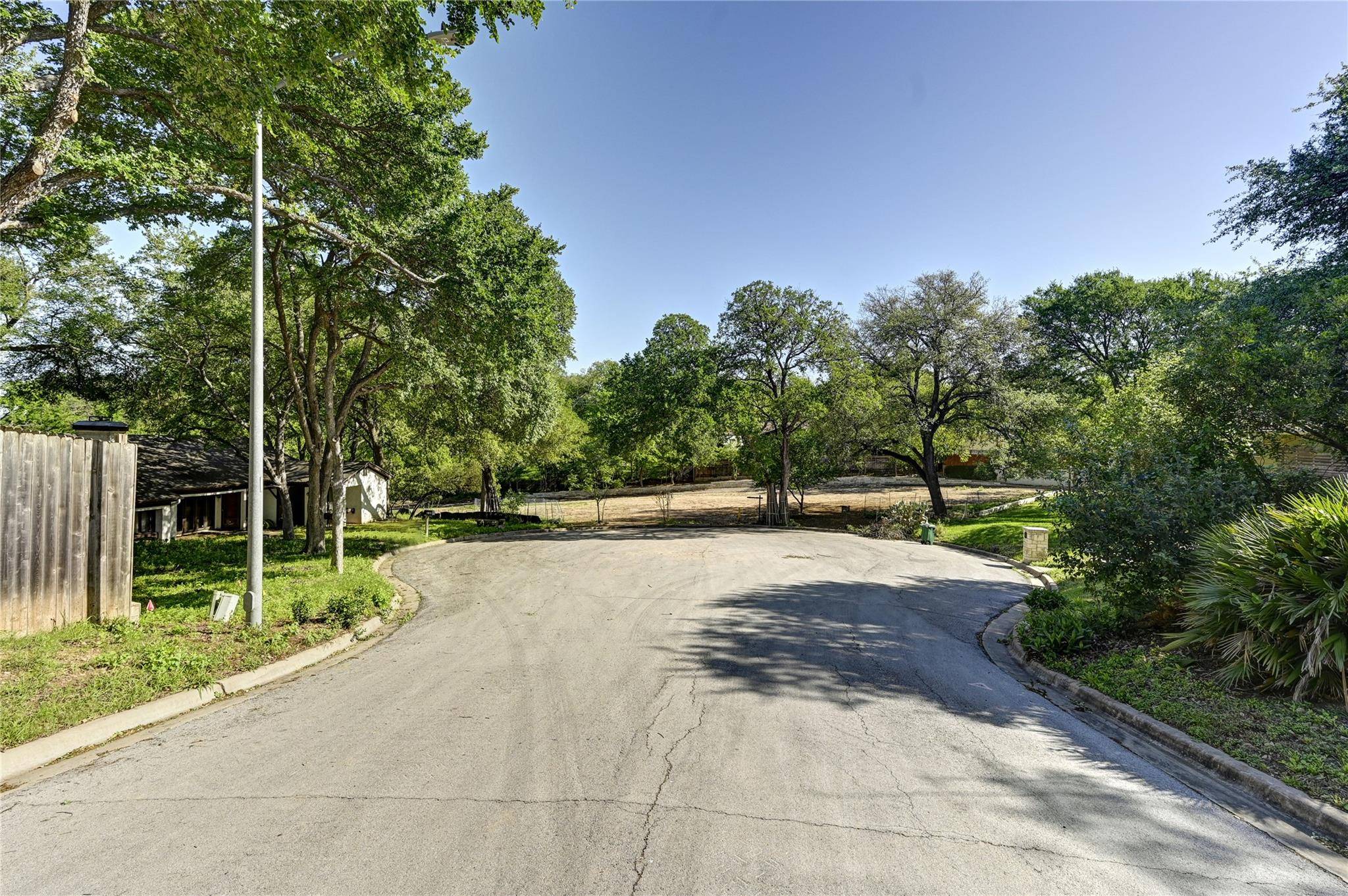 2000-2A Breeze HOLW, Austin, TX 78741