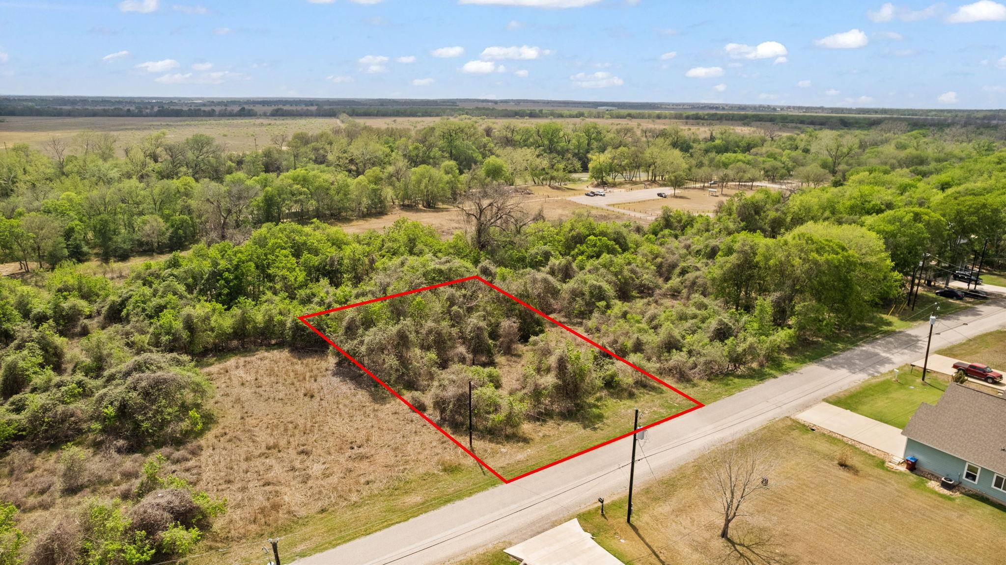 183 Kahana LN, Bastrop, TX 78602