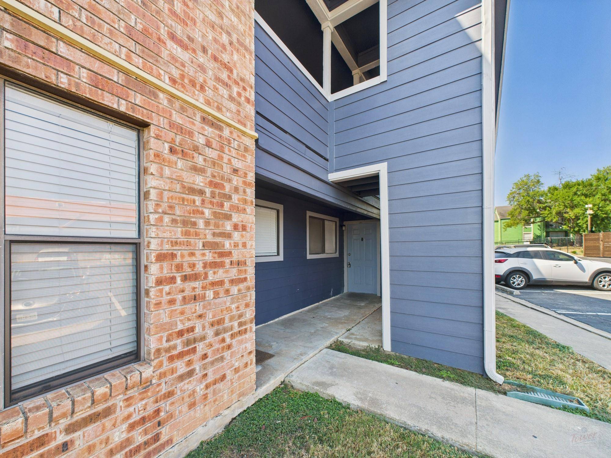 2500 Burleson RD #201, Austin, TX 78741