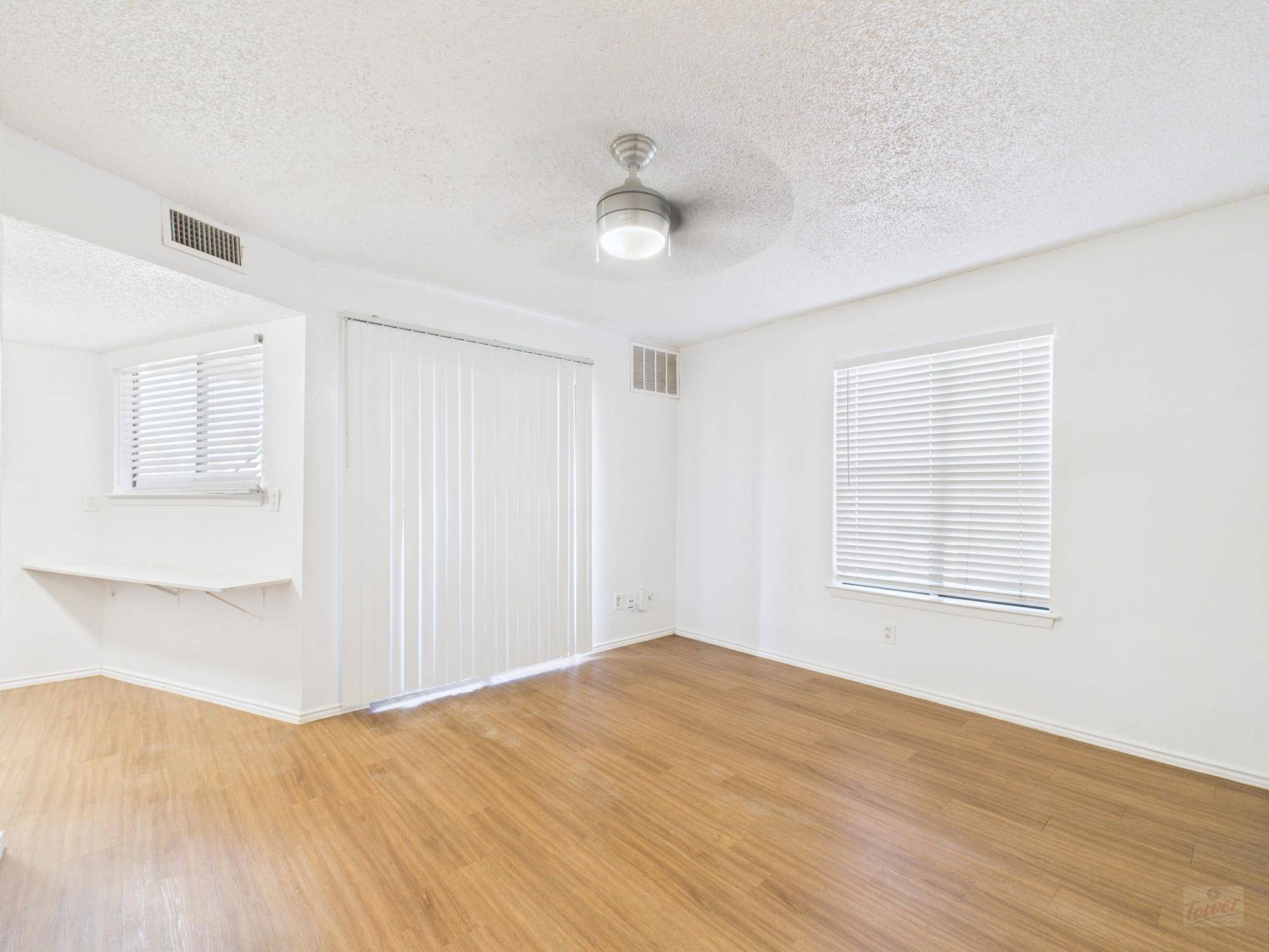 2500 Burleson RD #201, Austin, TX 78741