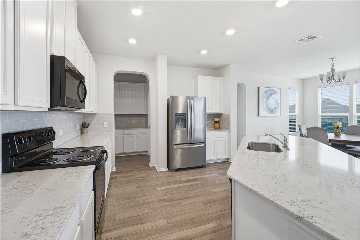 282 Crimson LN, Kyle, TX 78640
