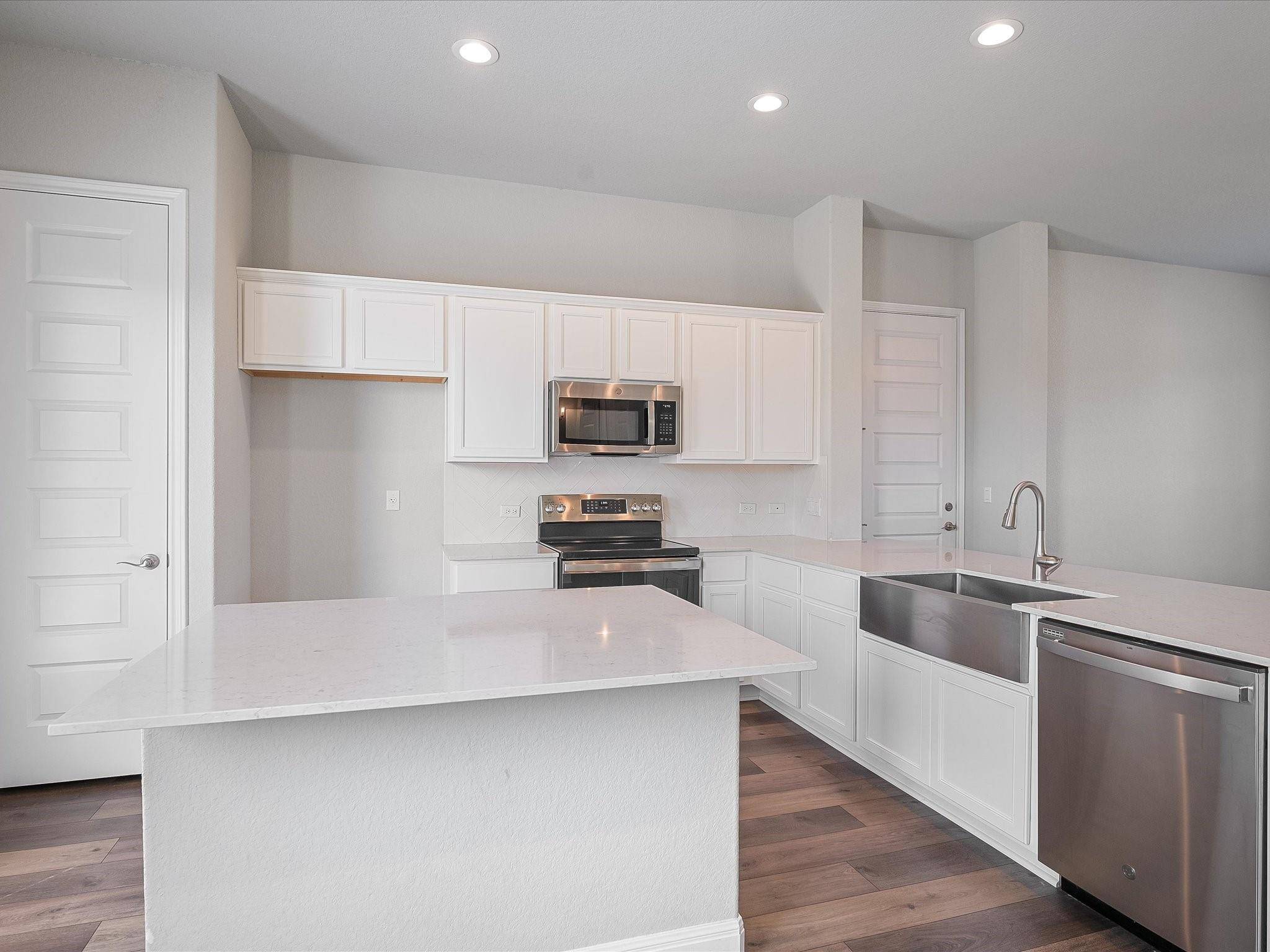3203 Burnside CIR, Lago Vista, TX 78645