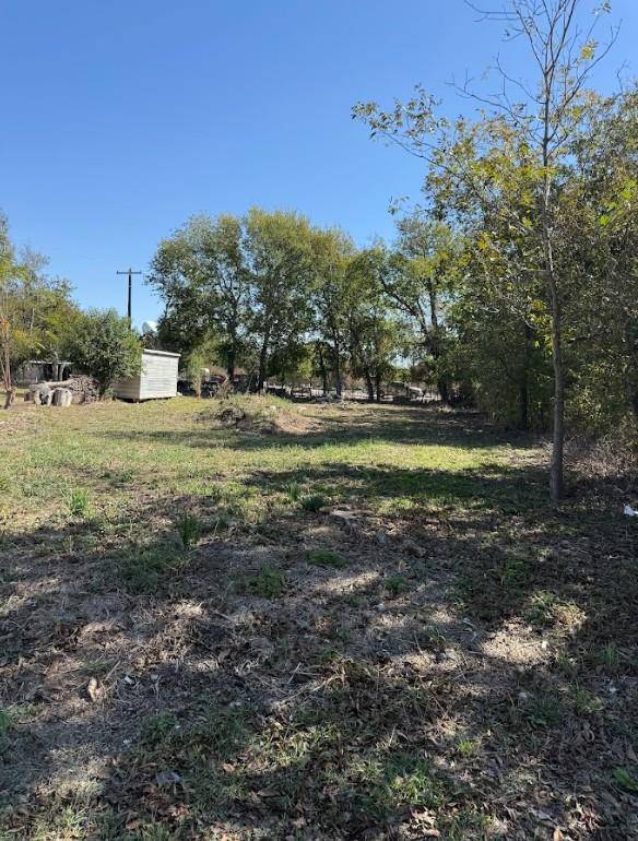 502 S Alamo ST, Bartlett, TX 76511