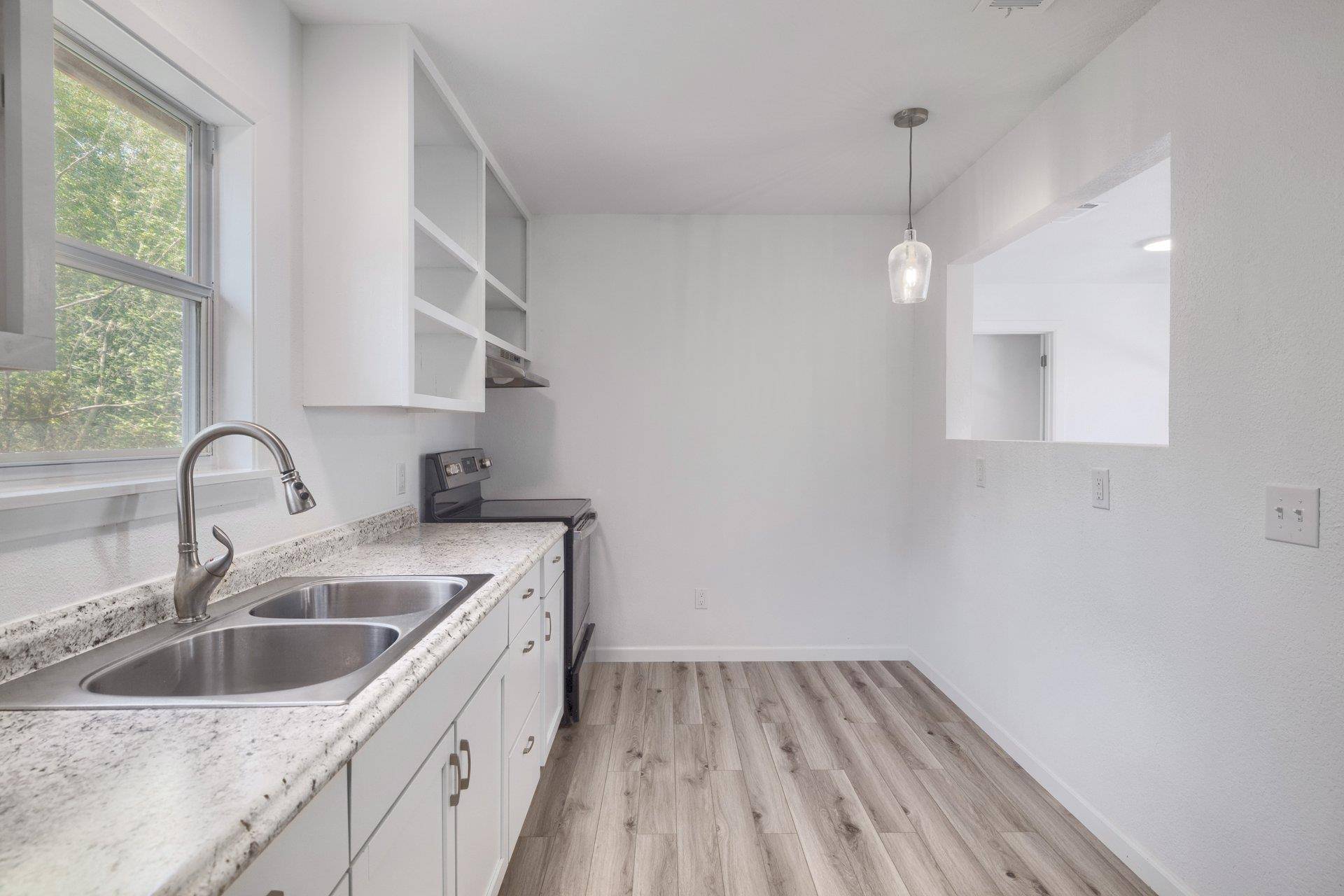 270 Kelley RD W, Bastrop, TX 78602
