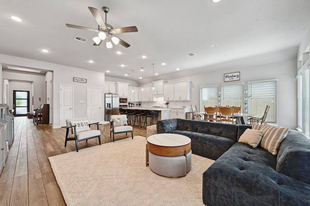 132 Cyrus Milton DR, Buda, TX 78610