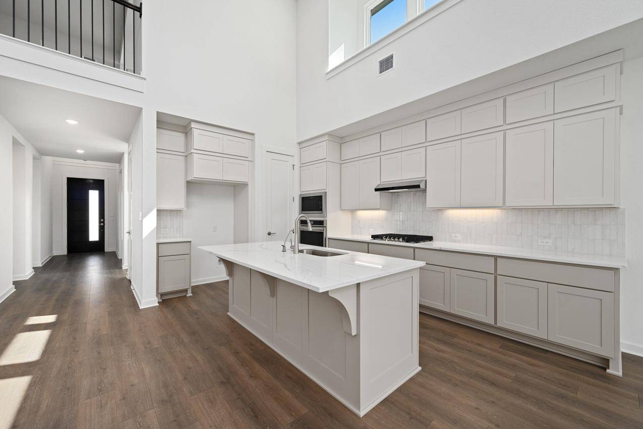 305 Luttrell LN, Liberty Hill, TX 78642