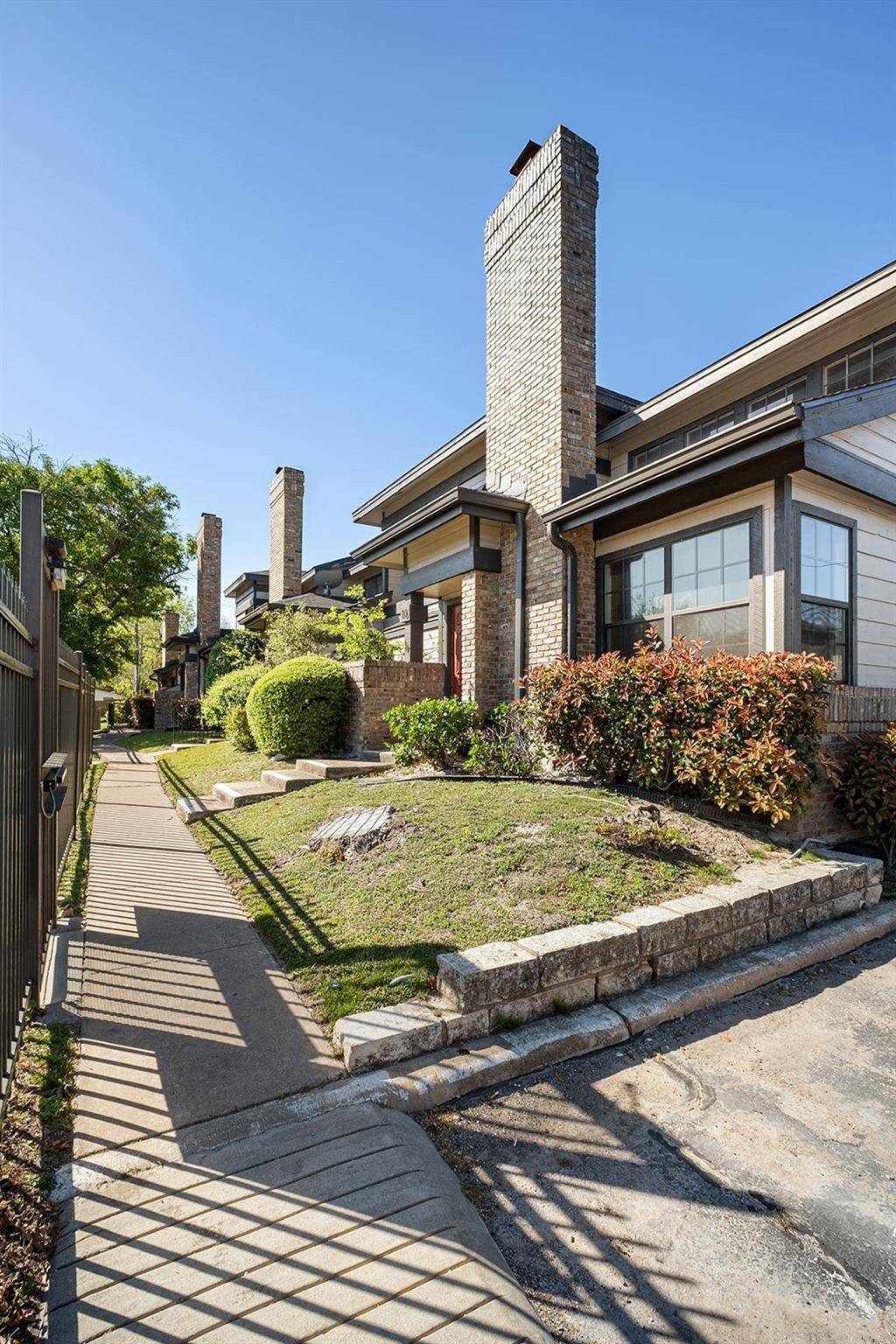 1748 Ohlen RD #16, Austin, TX 78757