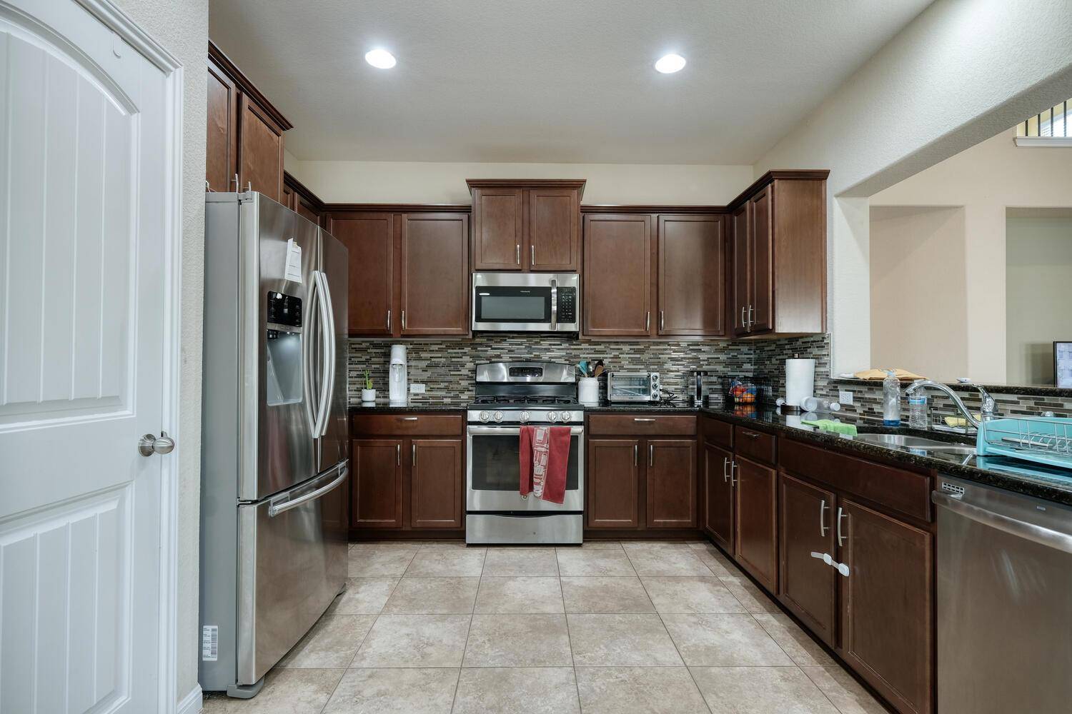 413 Alsatian LN, Leander, TX 78641