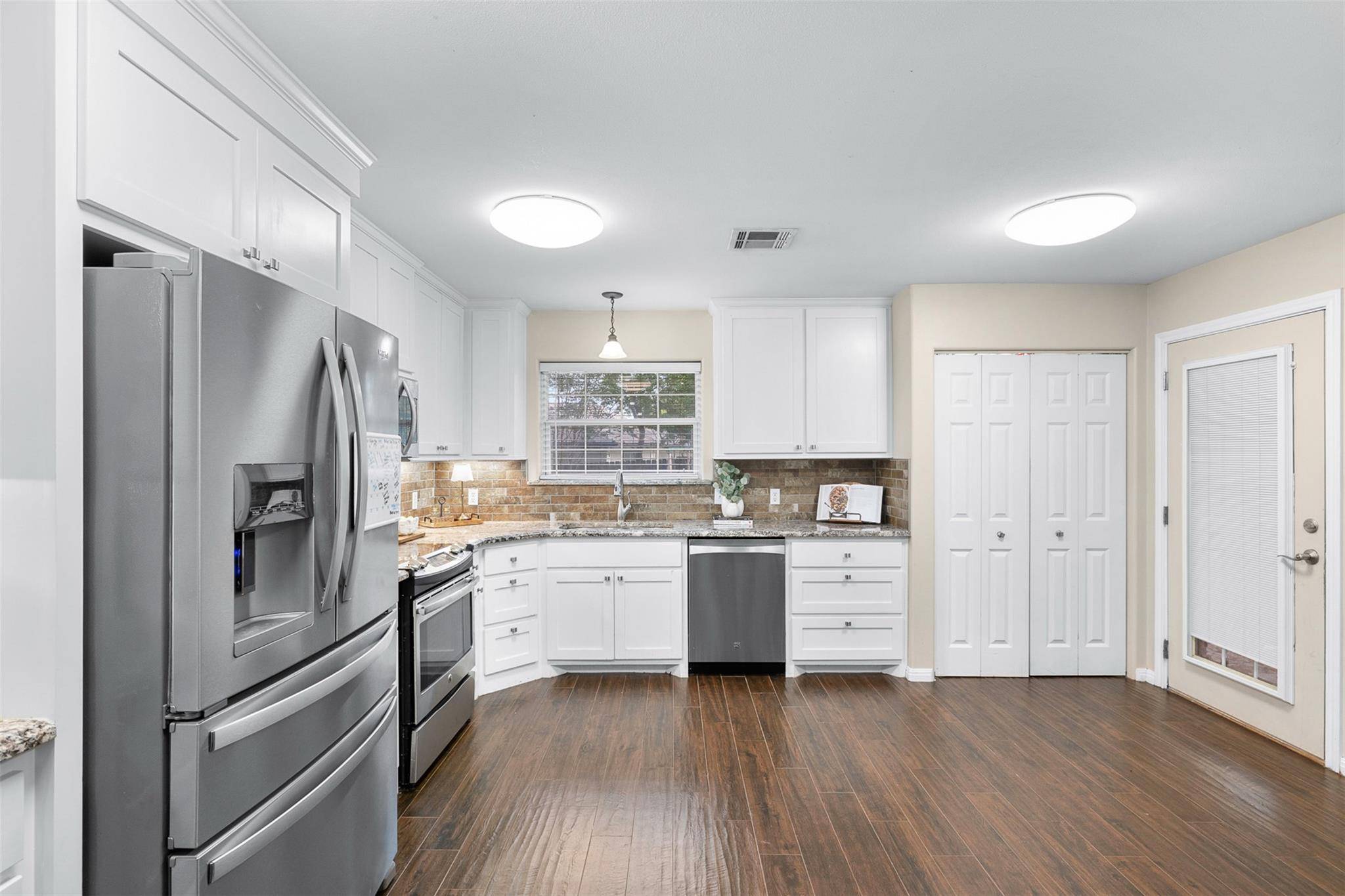 705 Palmer ST, Rockdale, TX 76567