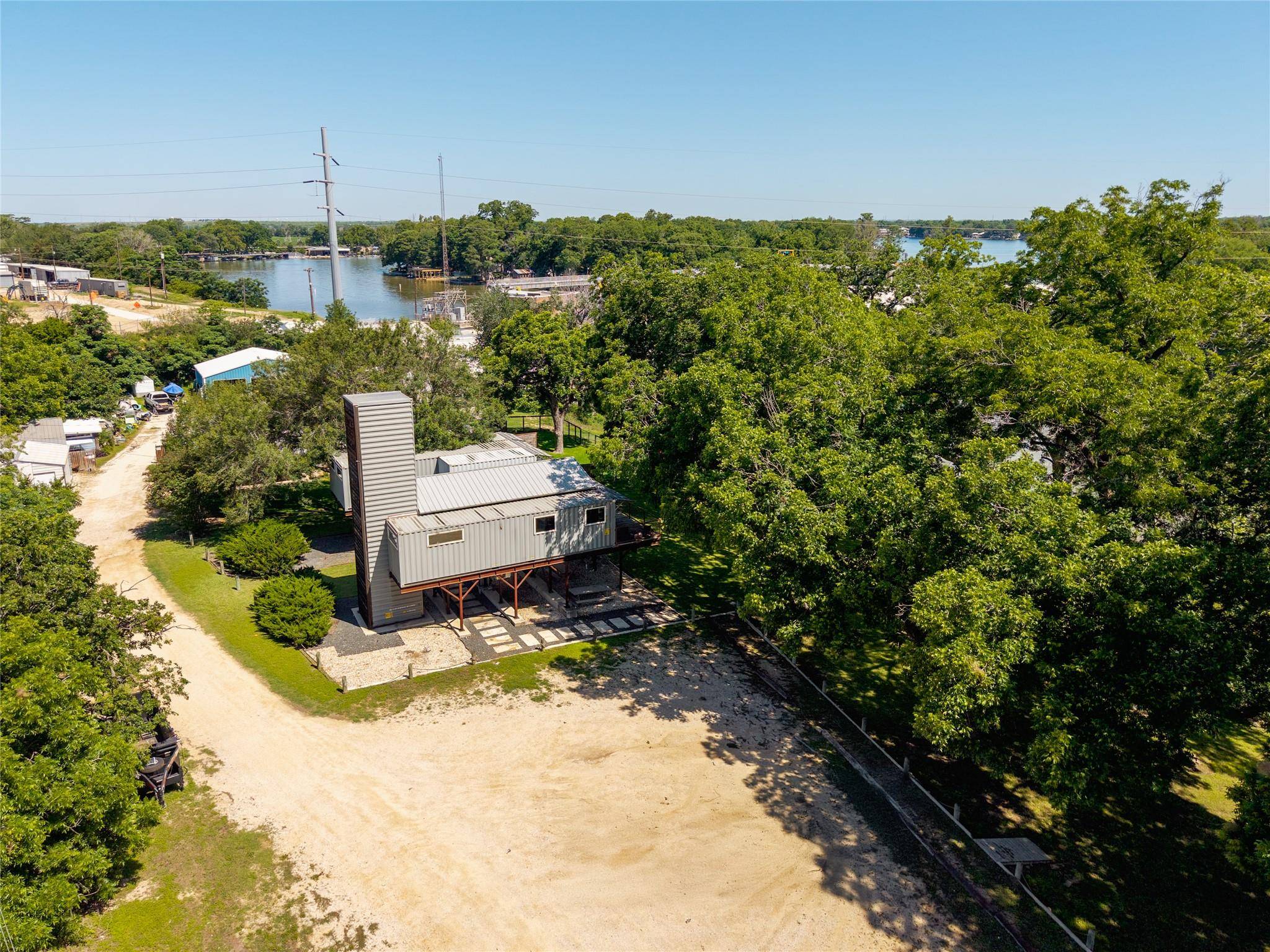 9035 FM 725, Mcqueeney, TX 78123