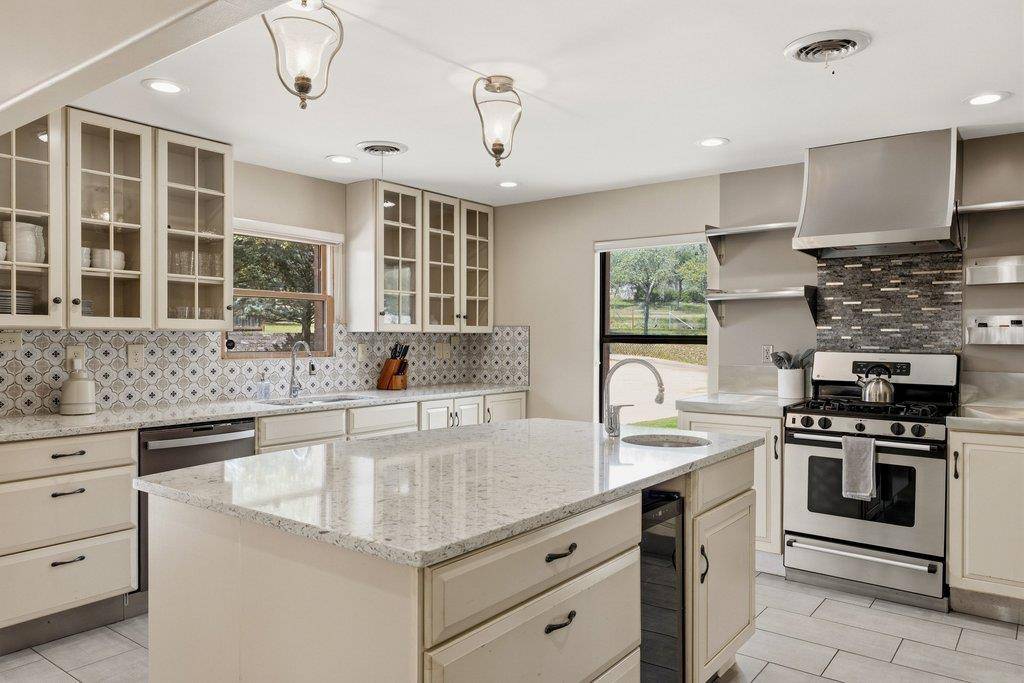 12135 Fitzhugh RD, Austin, TX 78736