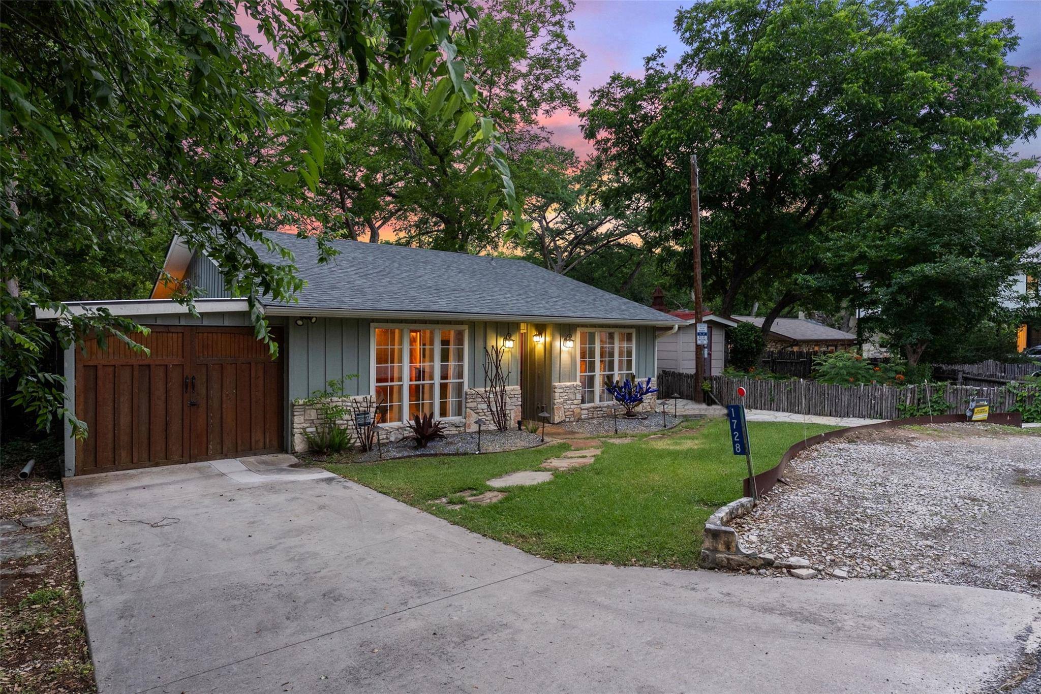 1728 Rocky RIV, Canyon Lake, TX 78133