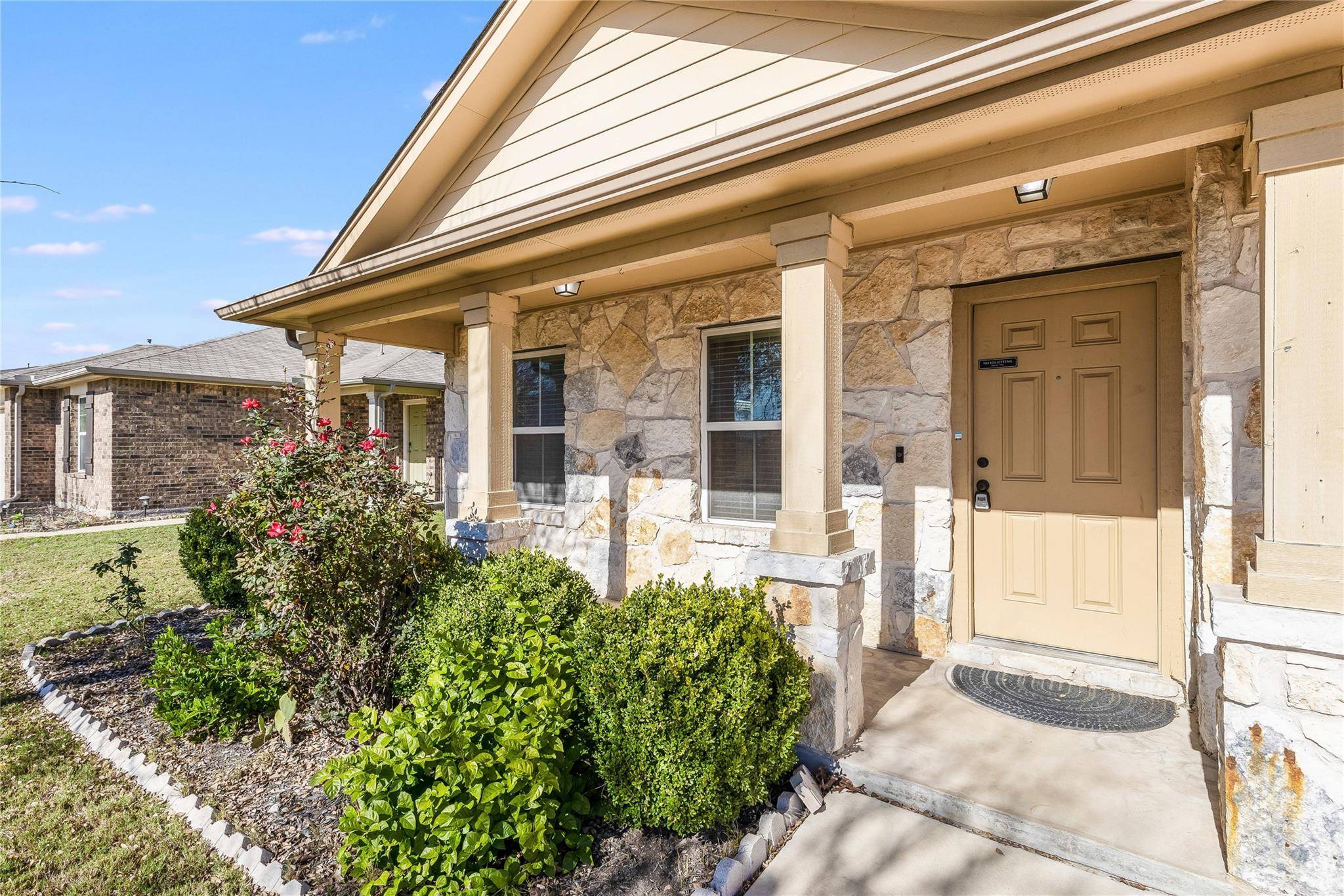 704 Mitchell DR, Hutto, TX 78634