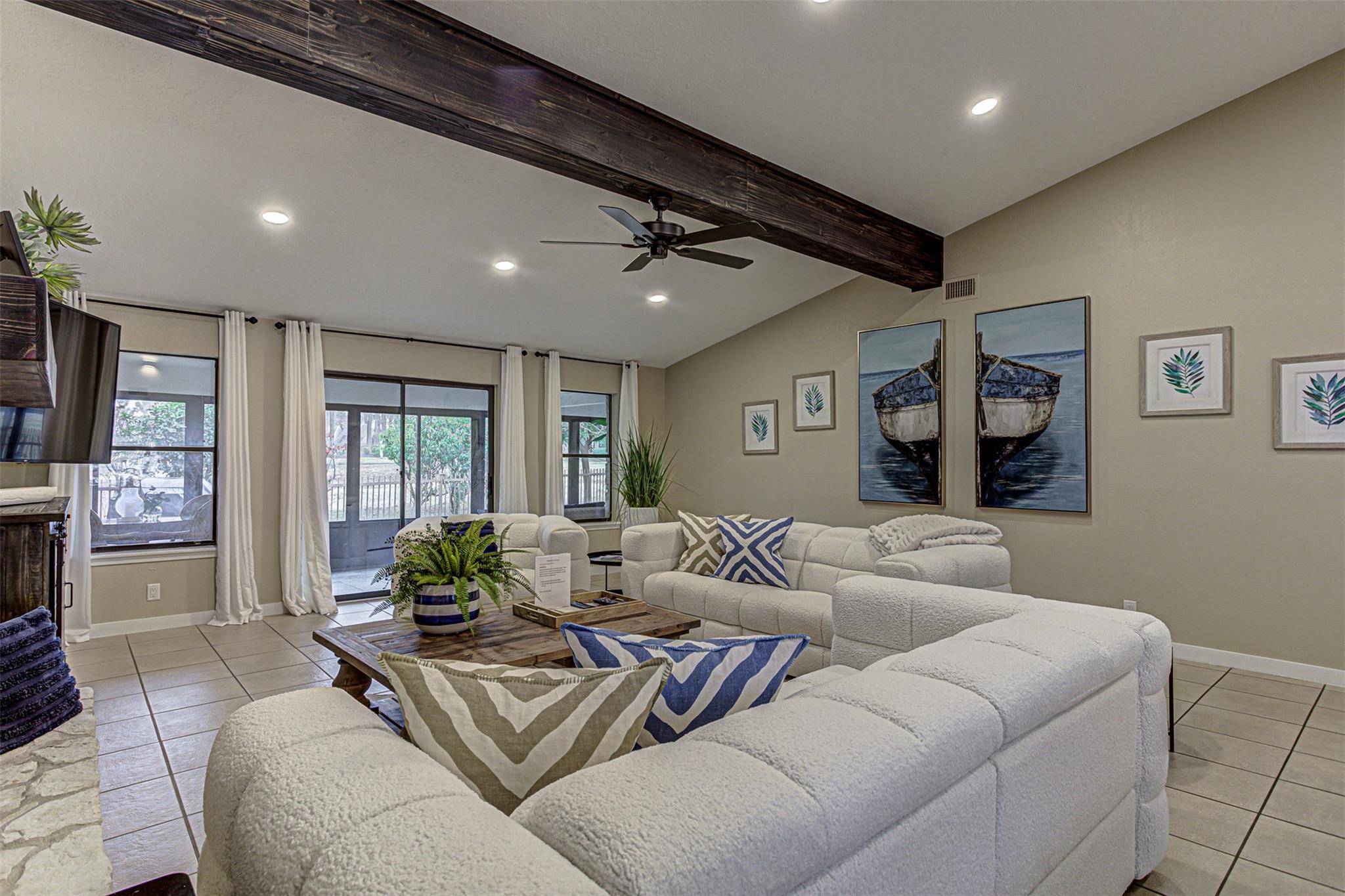 103 Oasis ST #A, Horseshoe Bay, TX 78657