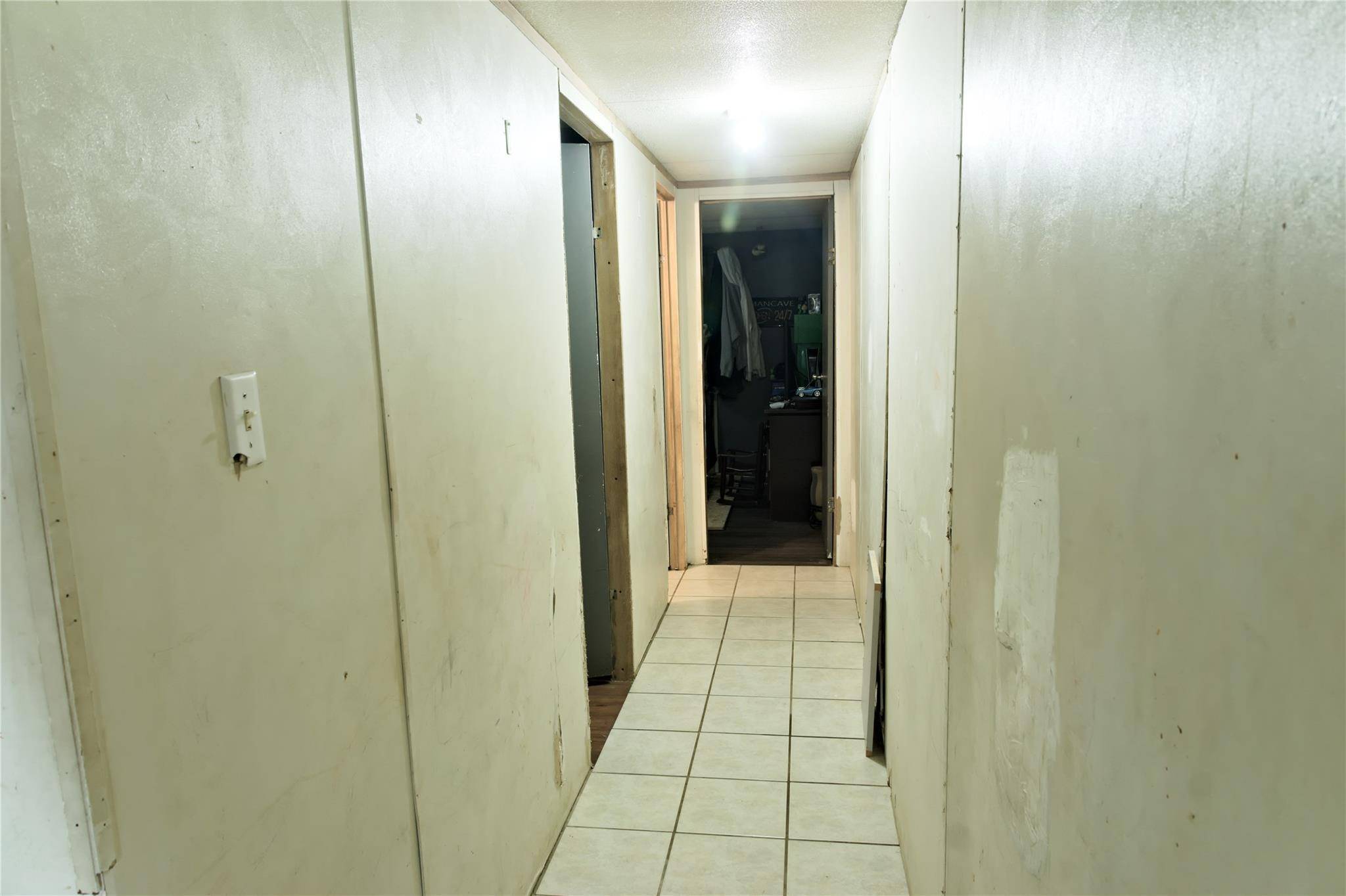 109 Wayside DR, Elgin, TX 78621
