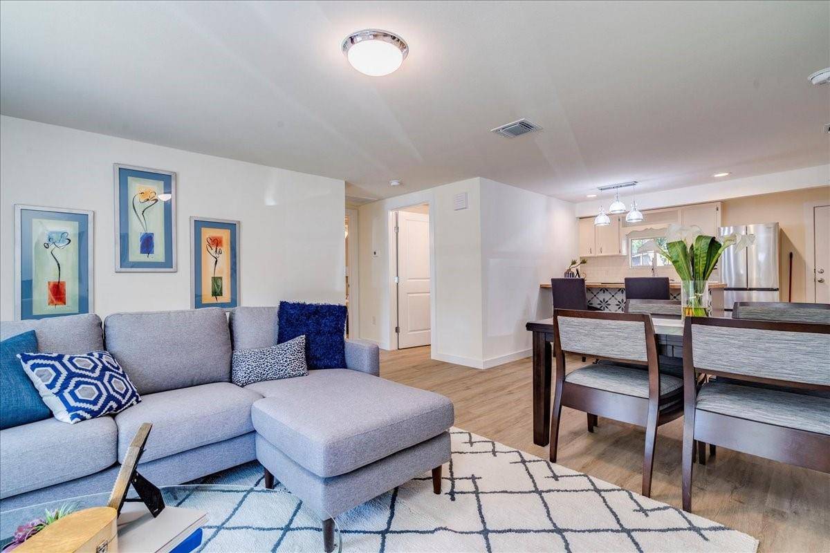 1120 Spur ST, Austin, TX 78721