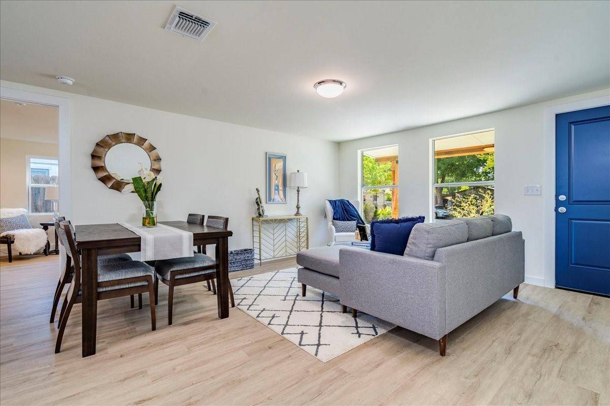 1120 Spur ST, Austin, TX 78721