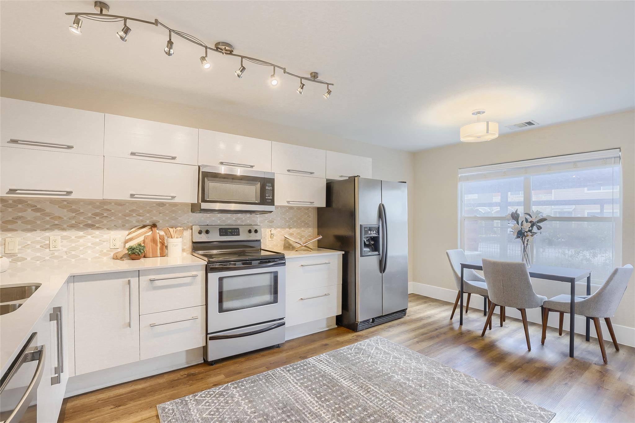 1101 Grove BLVD #306, Austin, TX 78741