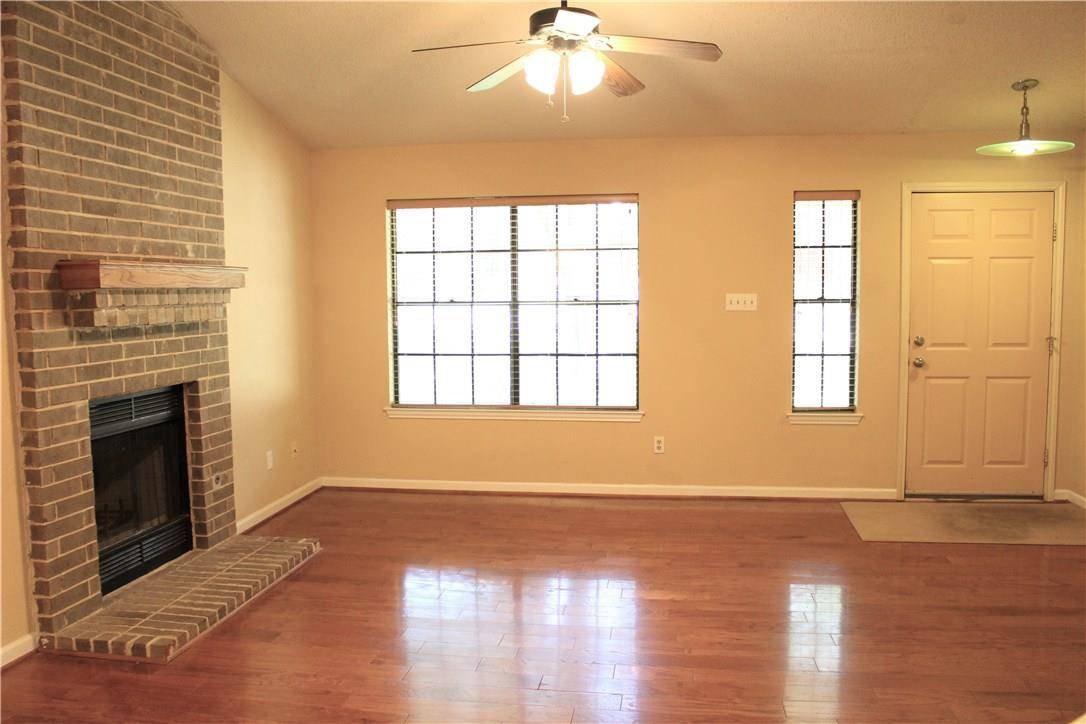 7422 Dallas DR, Austin, TX 78729