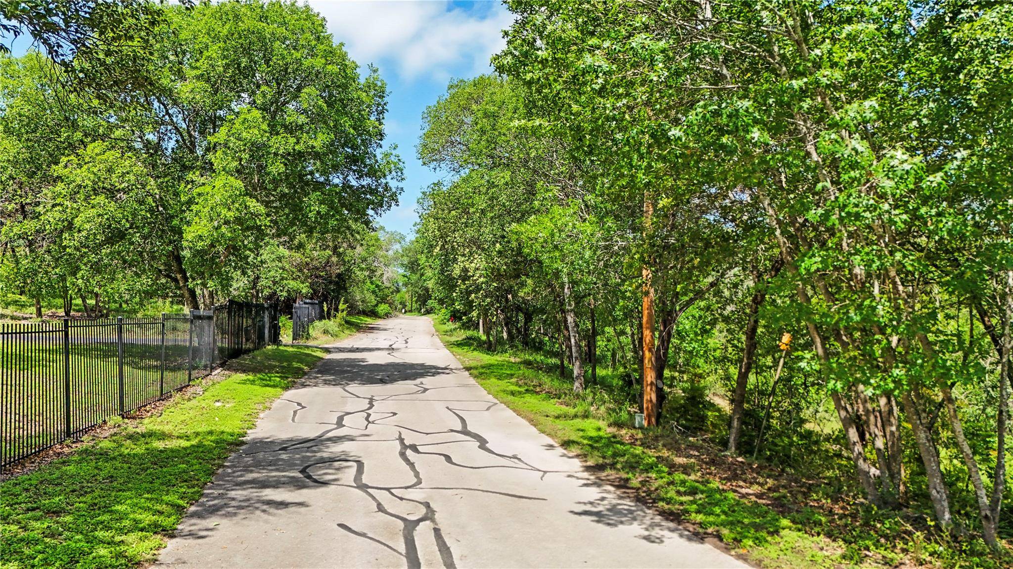 730 River Oaks DR, Austin, TX 78748