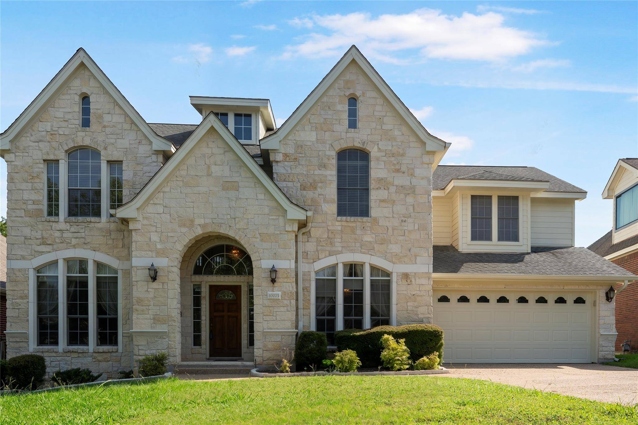 10025 Dianella LN, Austin, TX 78759
