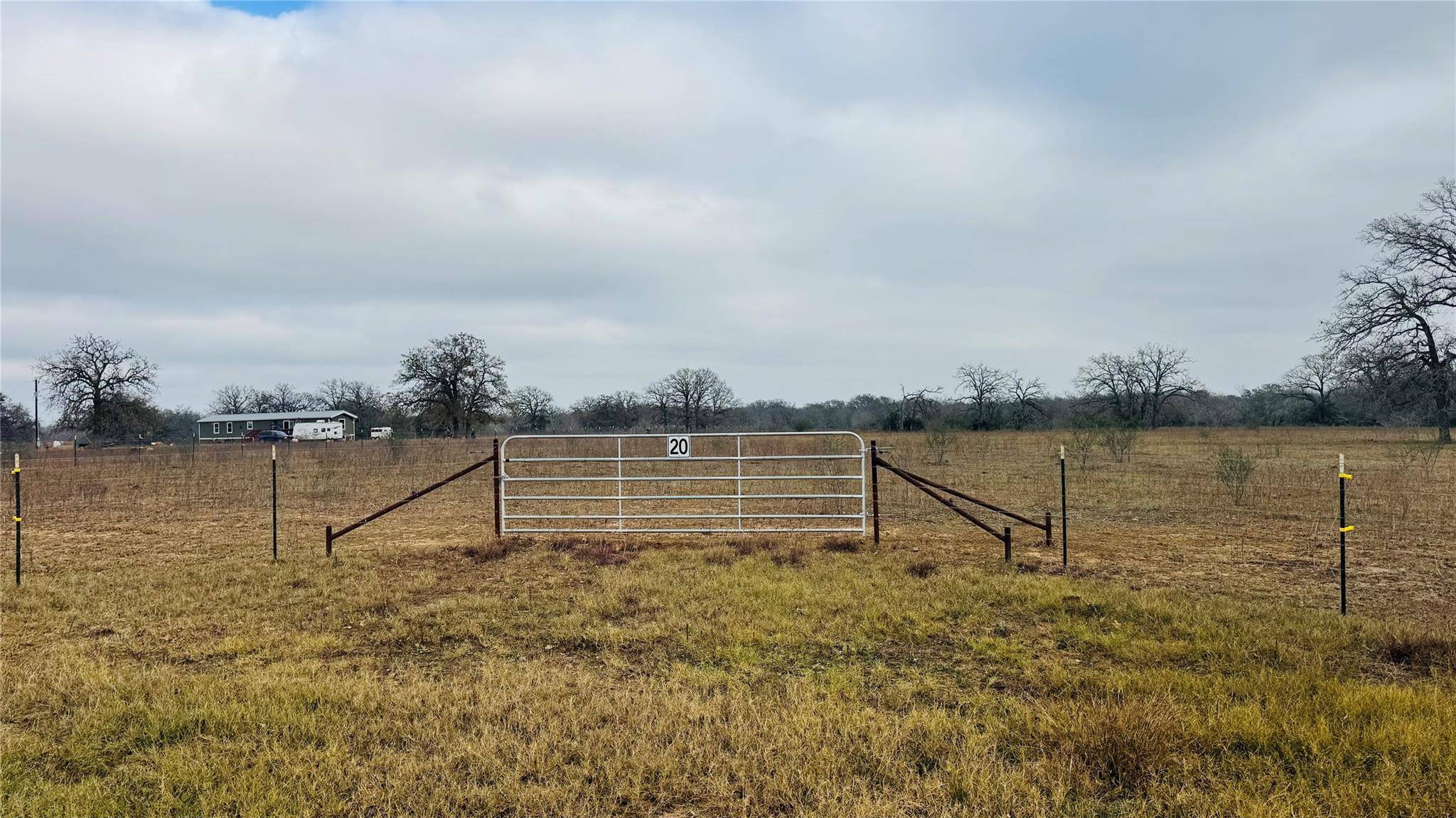 921 Johnson Farms RD, Harwood, TX 78632