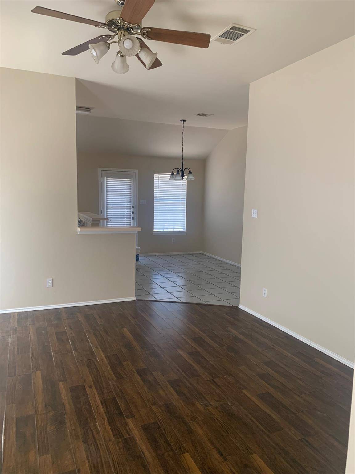 1507 Parkwood DR, Leander, TX 78641
