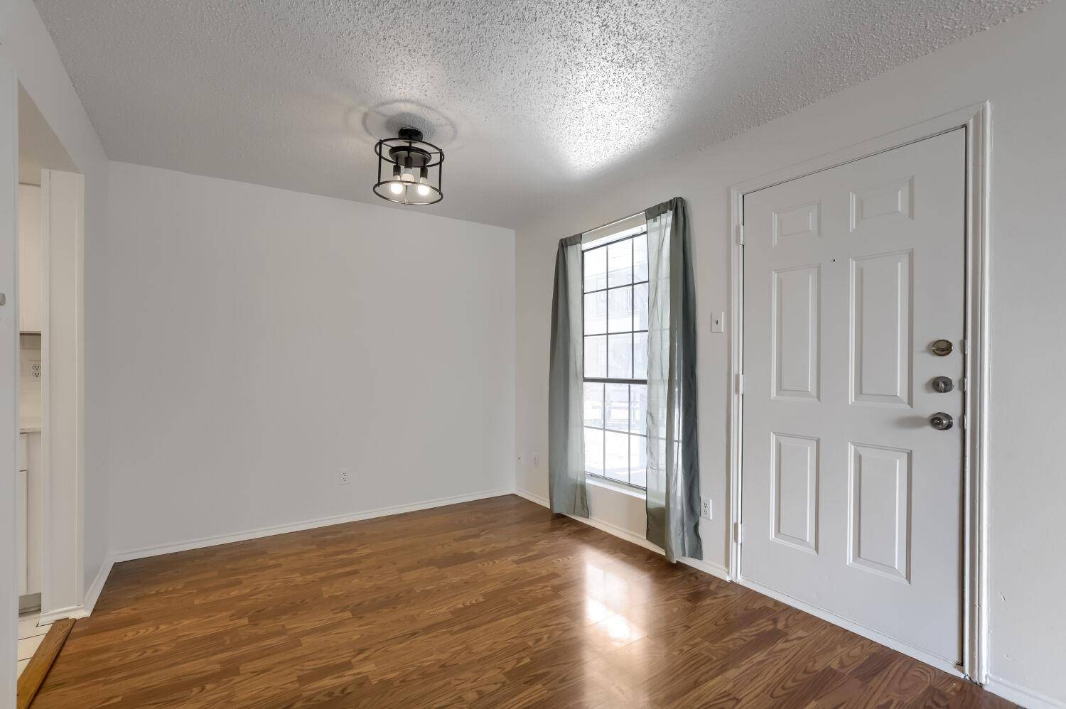 2401 Leon ST #100, Austin, TX 78705
