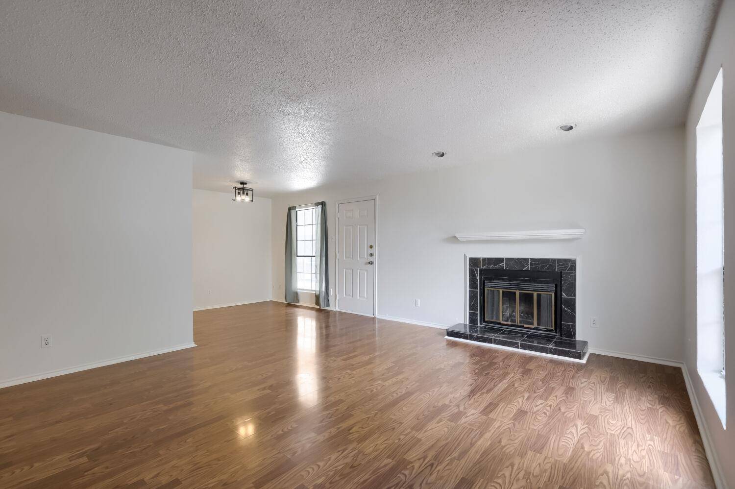 2401 Leon ST #100, Austin, TX 78705