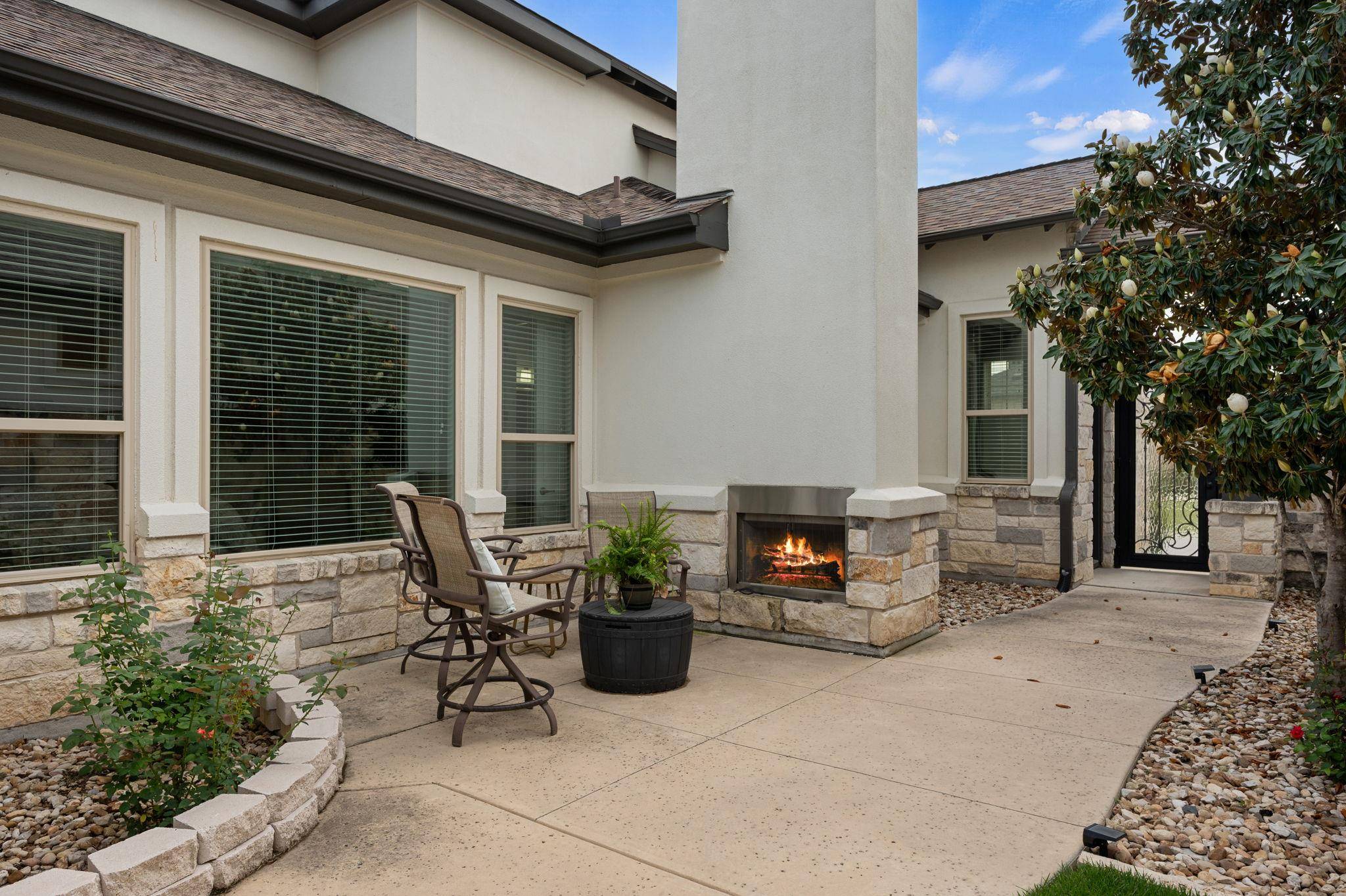 401 Skyflower DR, Georgetown, TX 78628