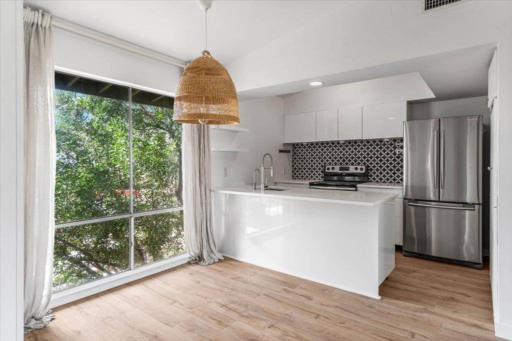 1304 Mariposa DR #206, Austin, TX 78704