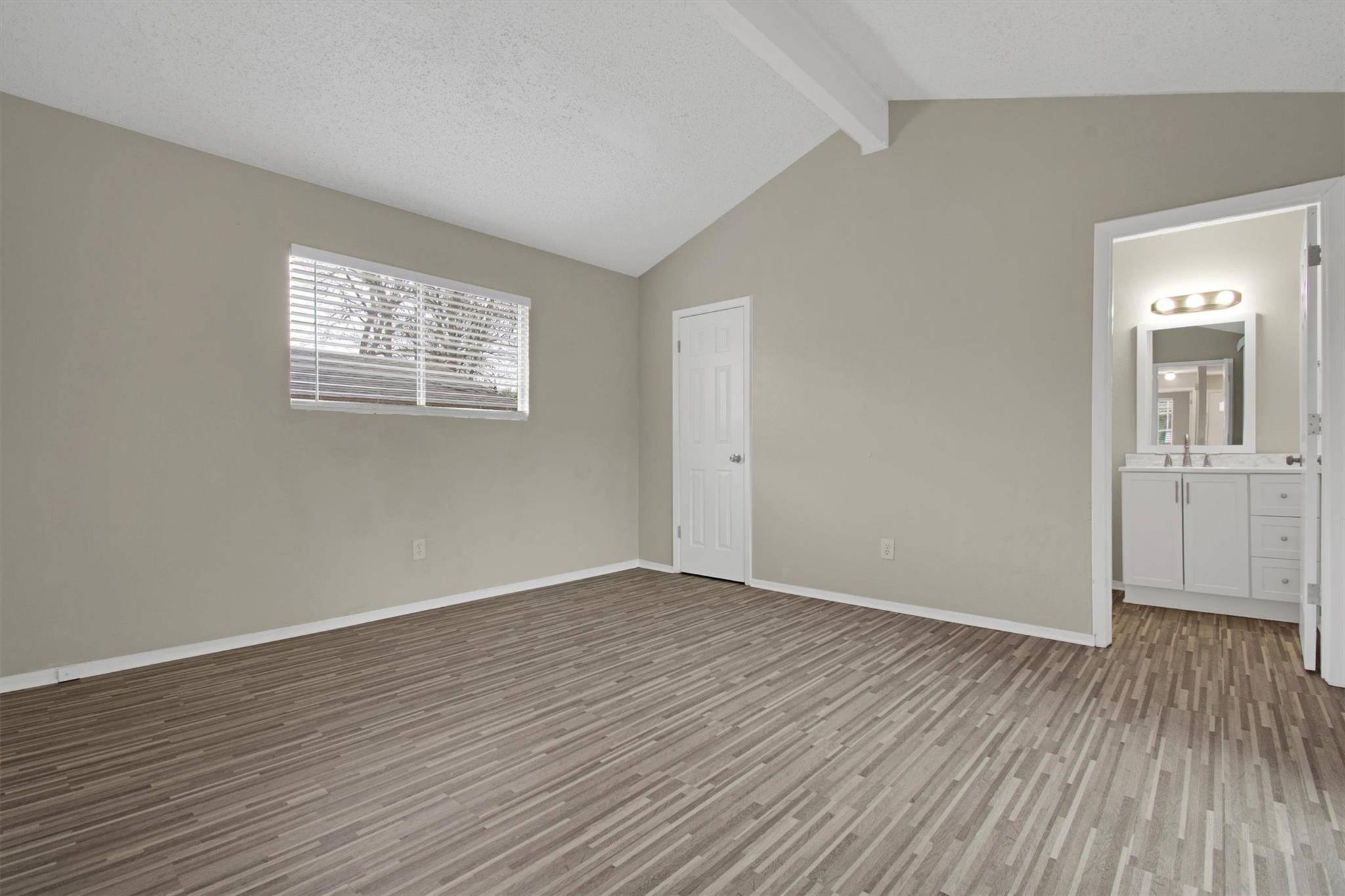 6305 Emerald Forest DR, Austin, TX 78745