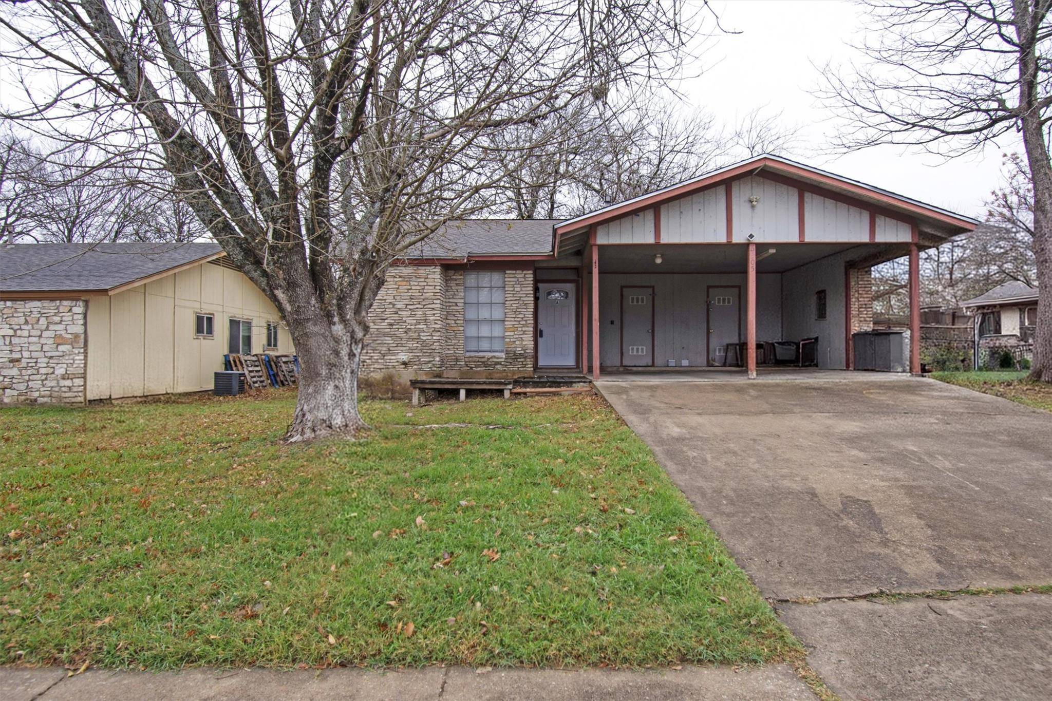 6305 Emerald Forest DR, Austin, TX 78745