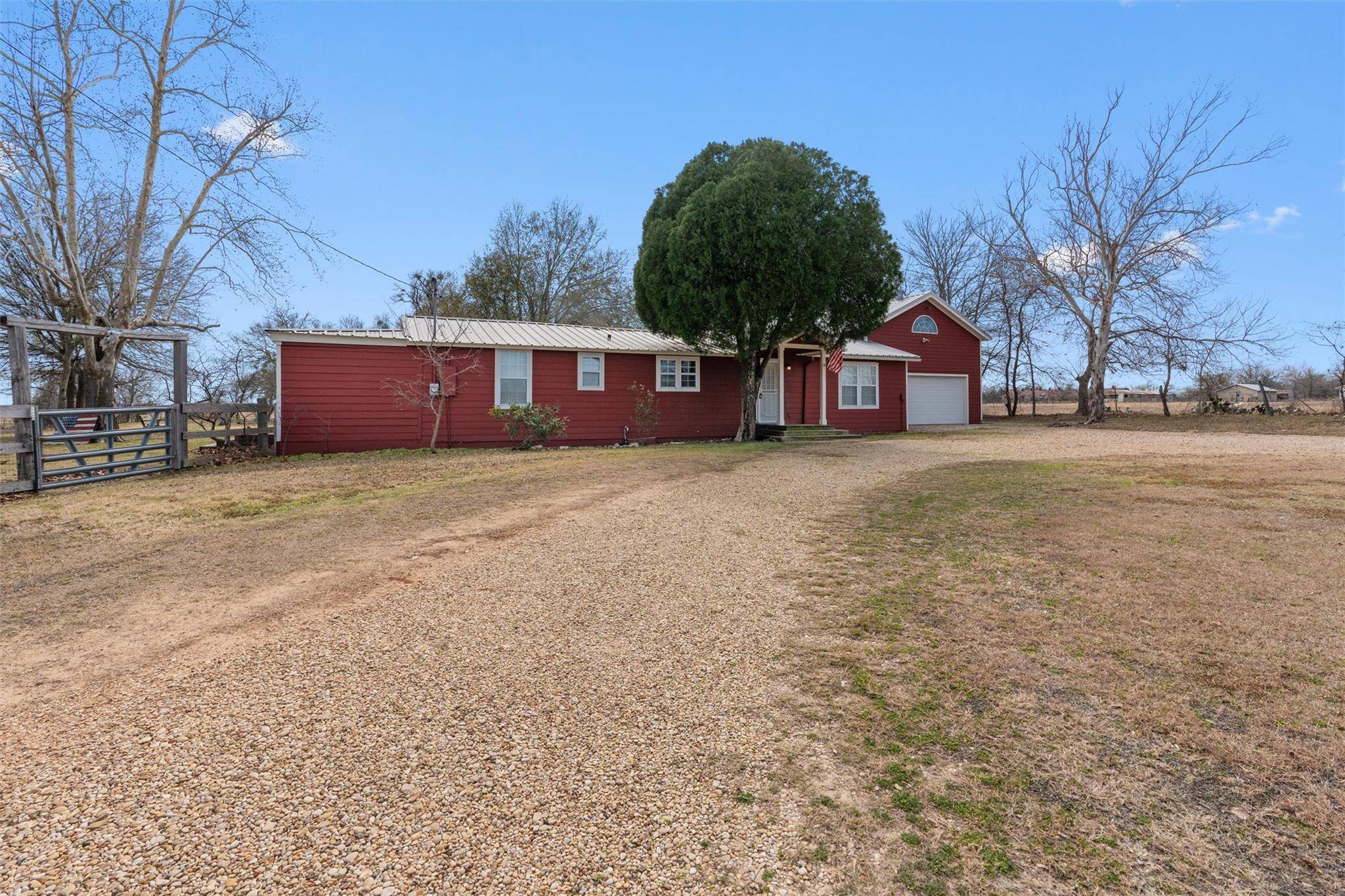 8889 N Fm 487, Rockdale, TX 76567