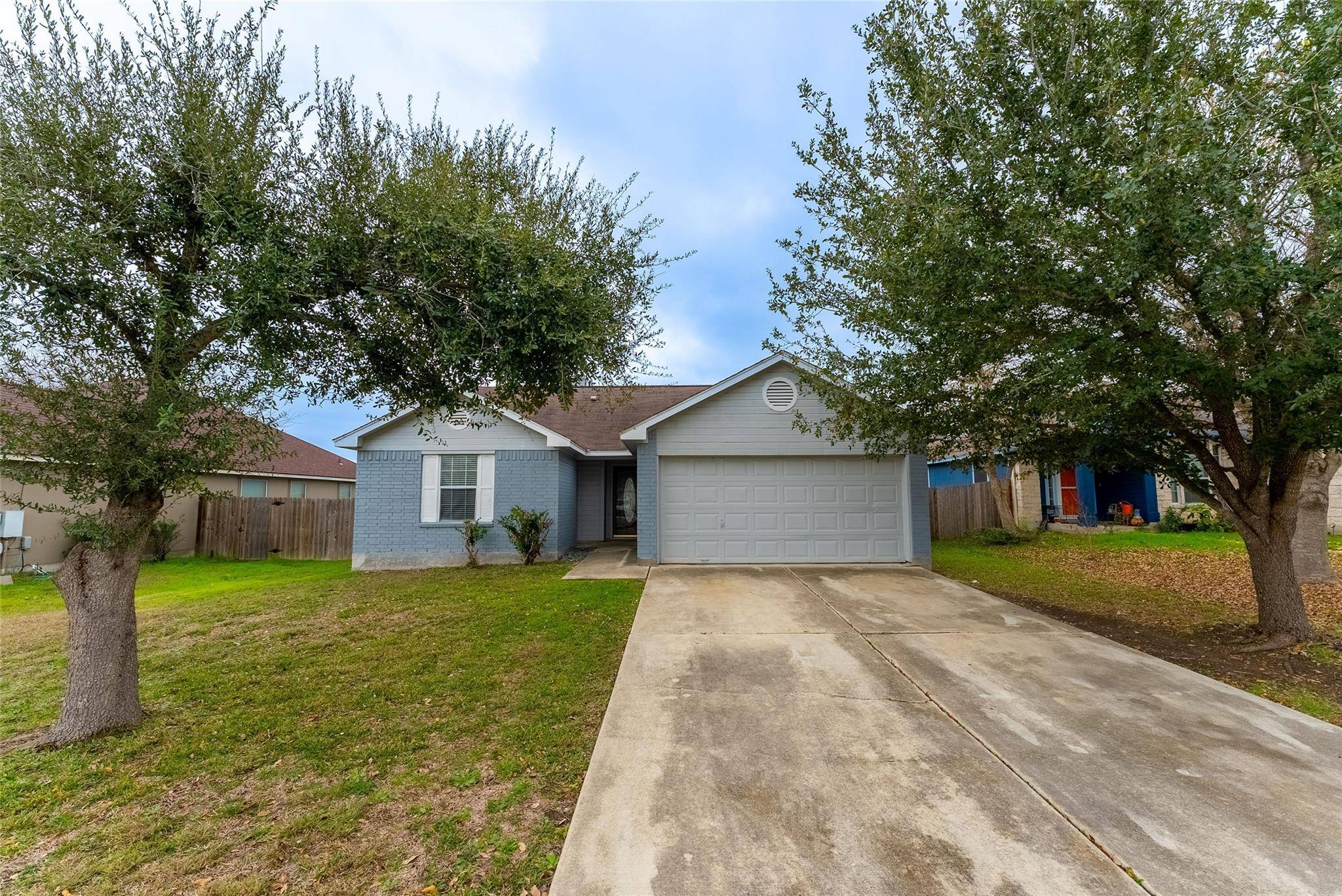 109 Granite Shoals DR, Kyle, TX 78640