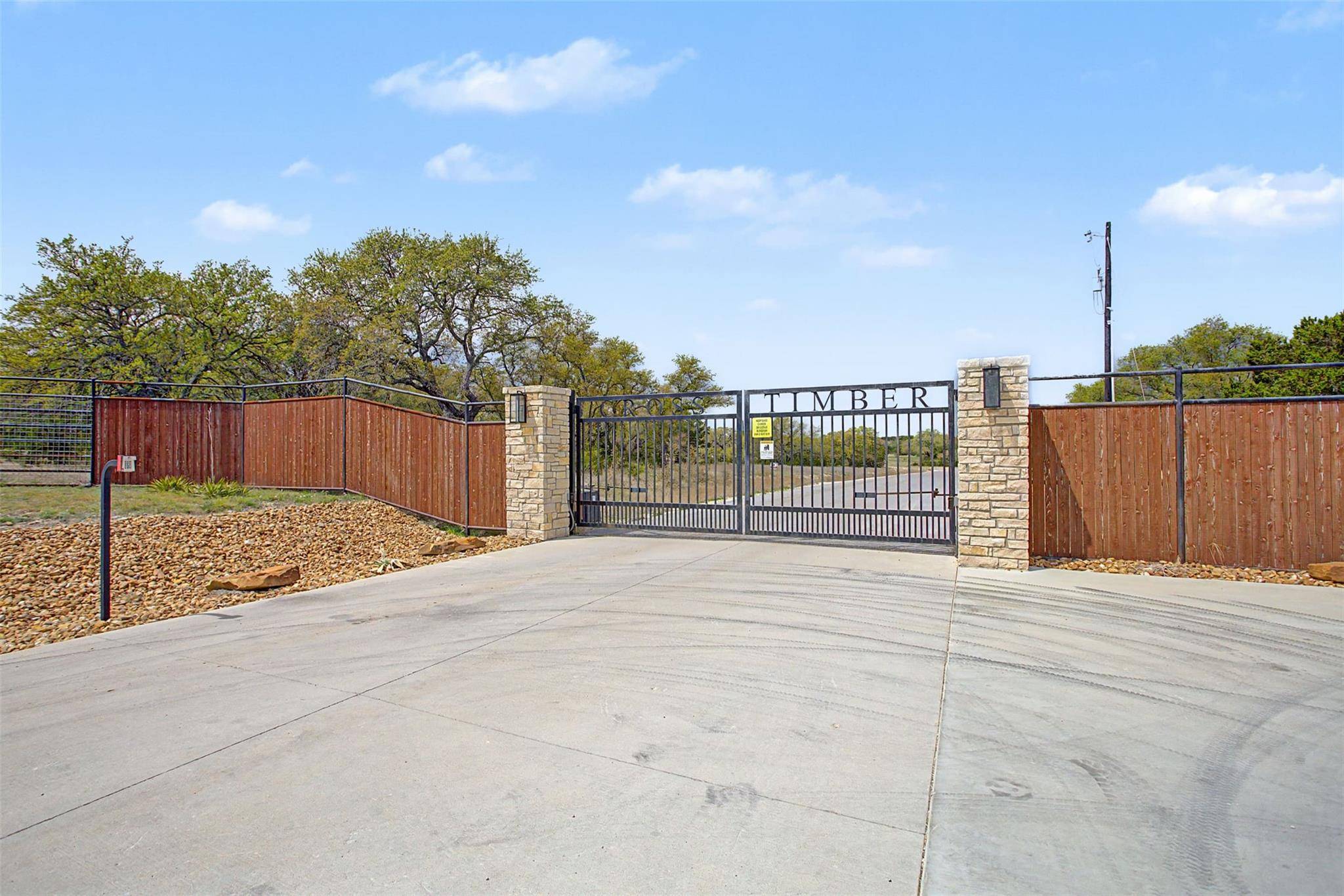 329 Winecup DR, Lampasas, TX 76550