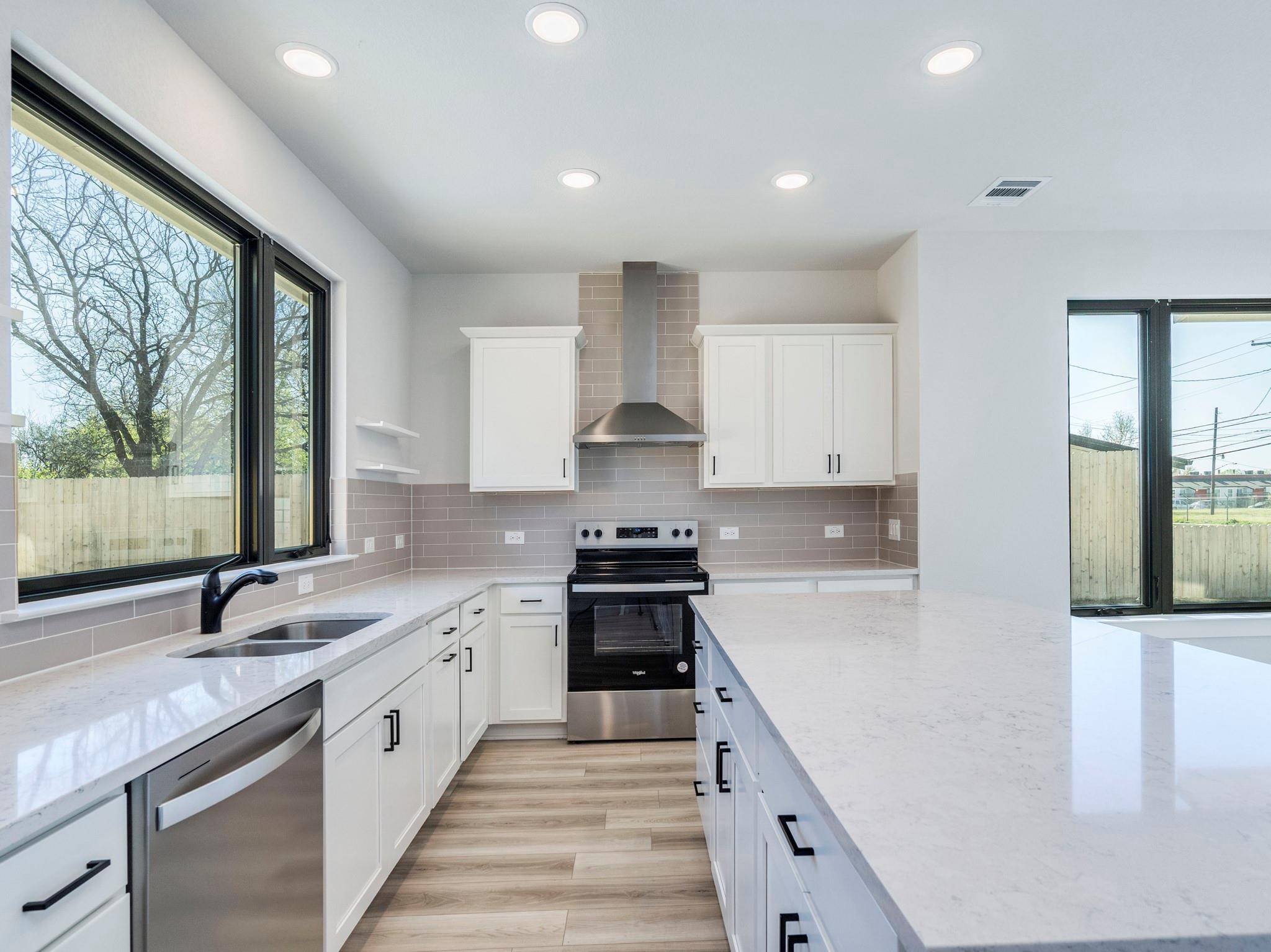 206 E Wonsley DR #1, Austin, TX 78753