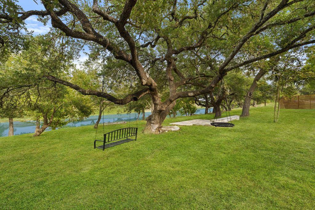 1313 Democrat ST, Blanco, TX 78606