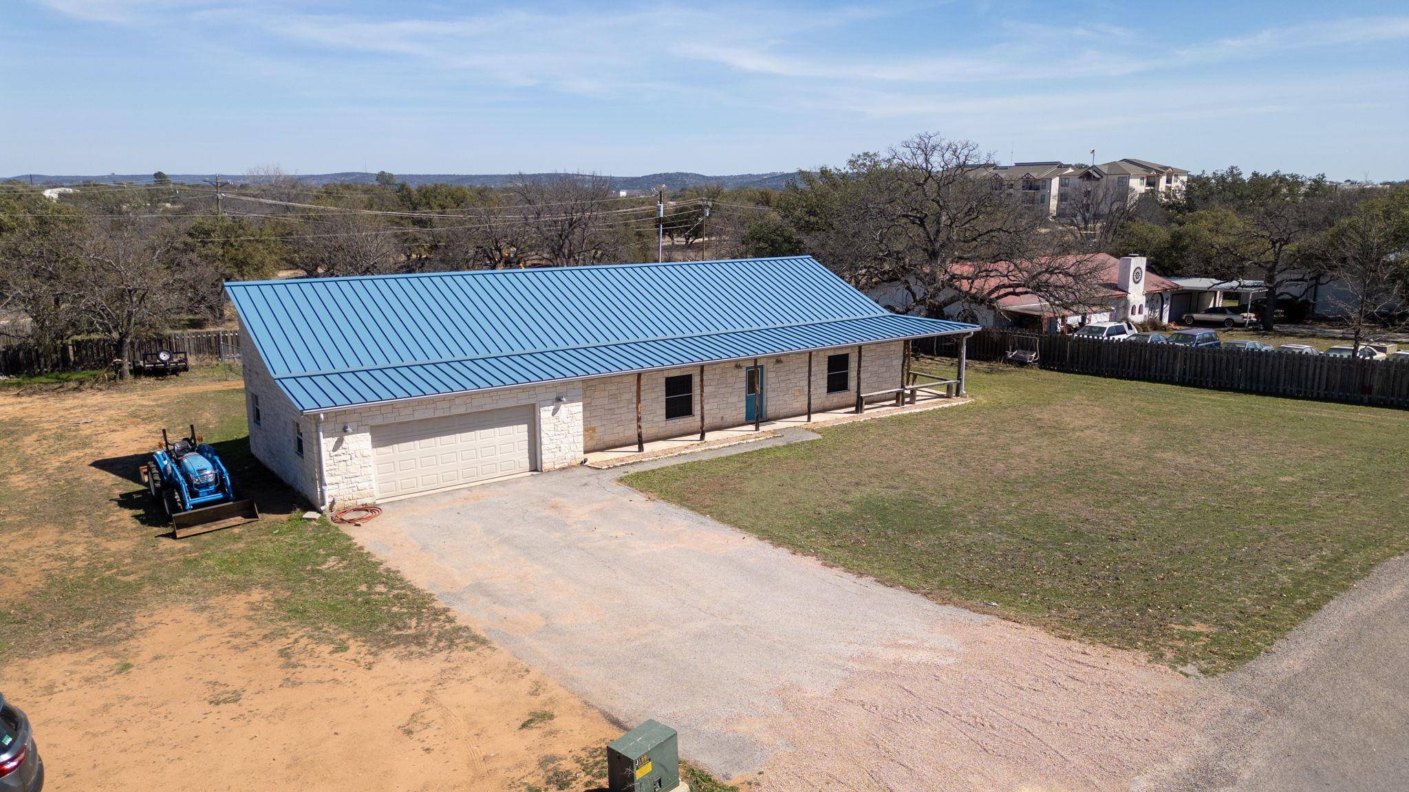 2207 Boxwood CIR, Kingsland, TX 78639