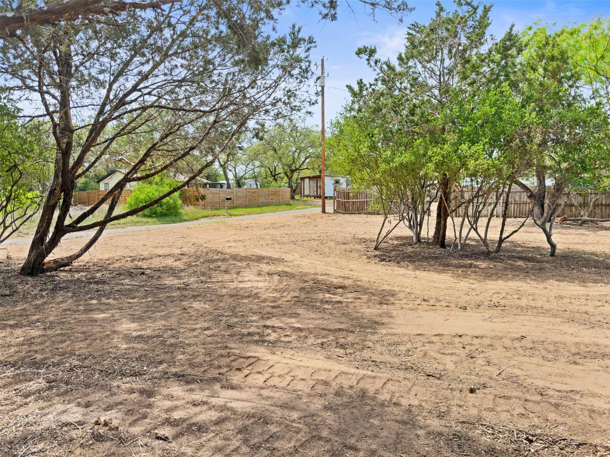 296 Seneca DR, Burnet, TX 78611
