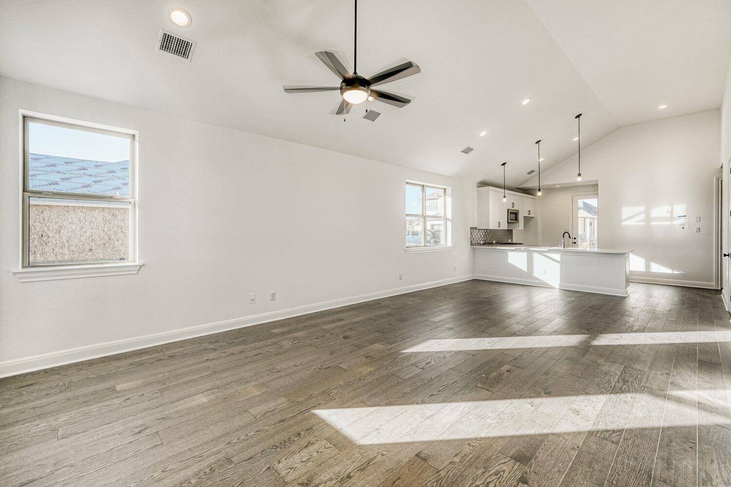 454 Burlington DR, Buda, TX 78610